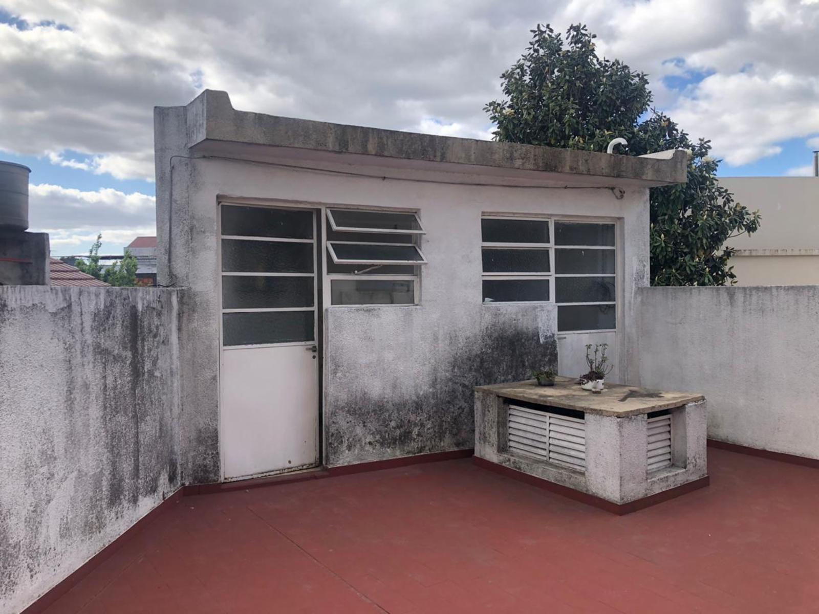 Excelente depto 3 amb con doble patio — foto 15
