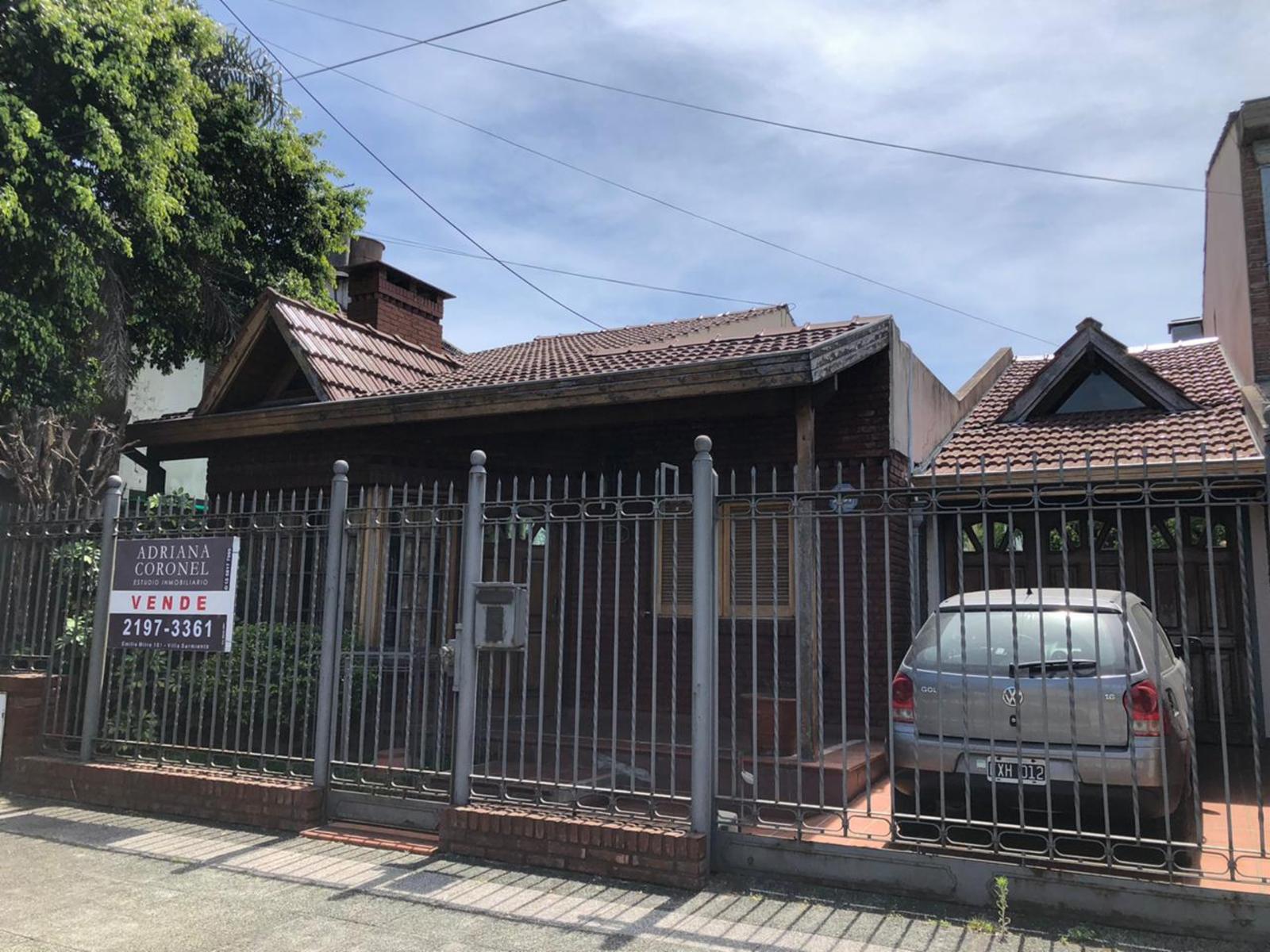 Hermoso Chalet 4 amb con parque, pileta y amplia cochera pasante