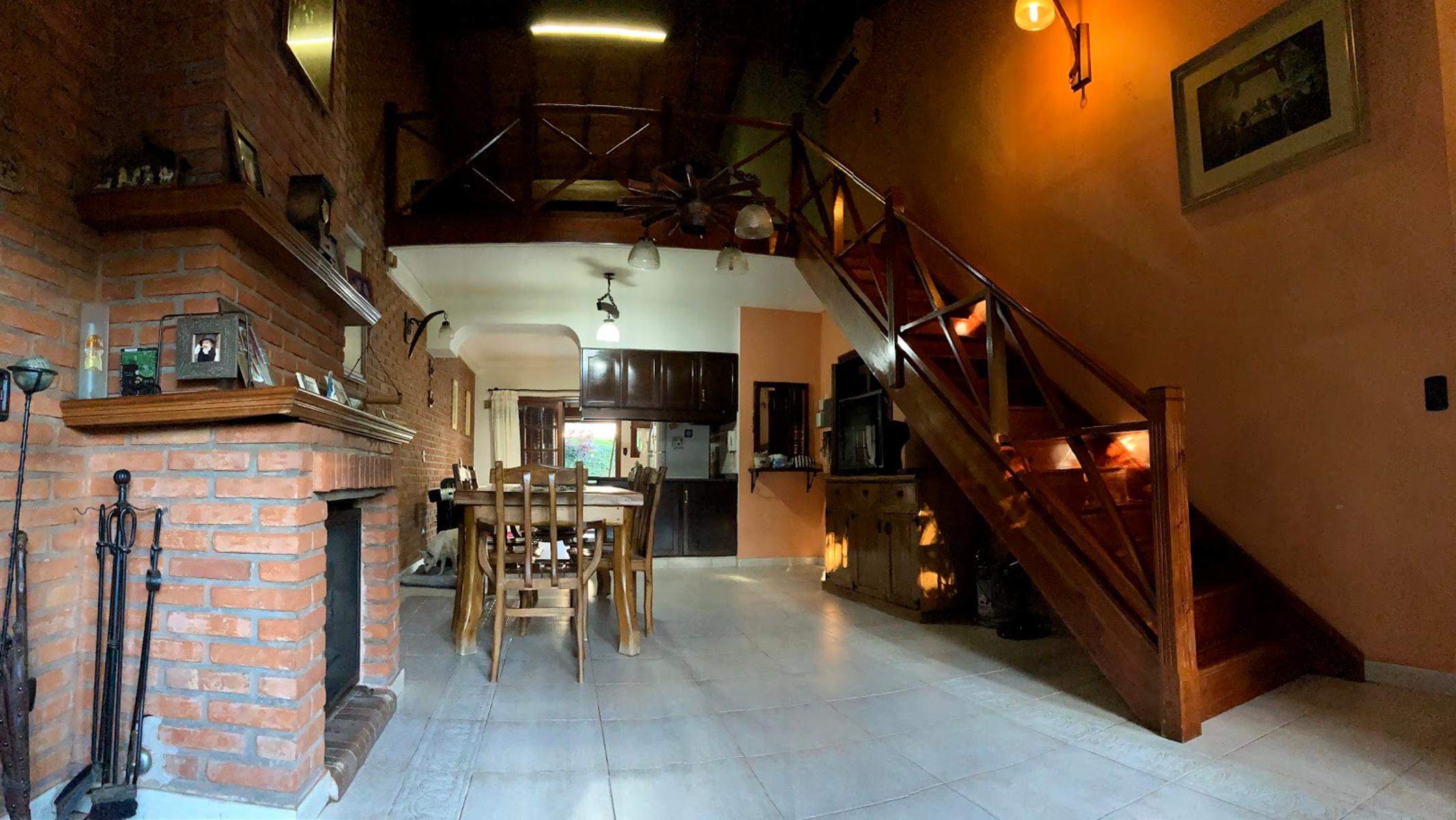 Hermoso Chalet 4 amb con parque, pileta y amplia cochera pasante — foto 4