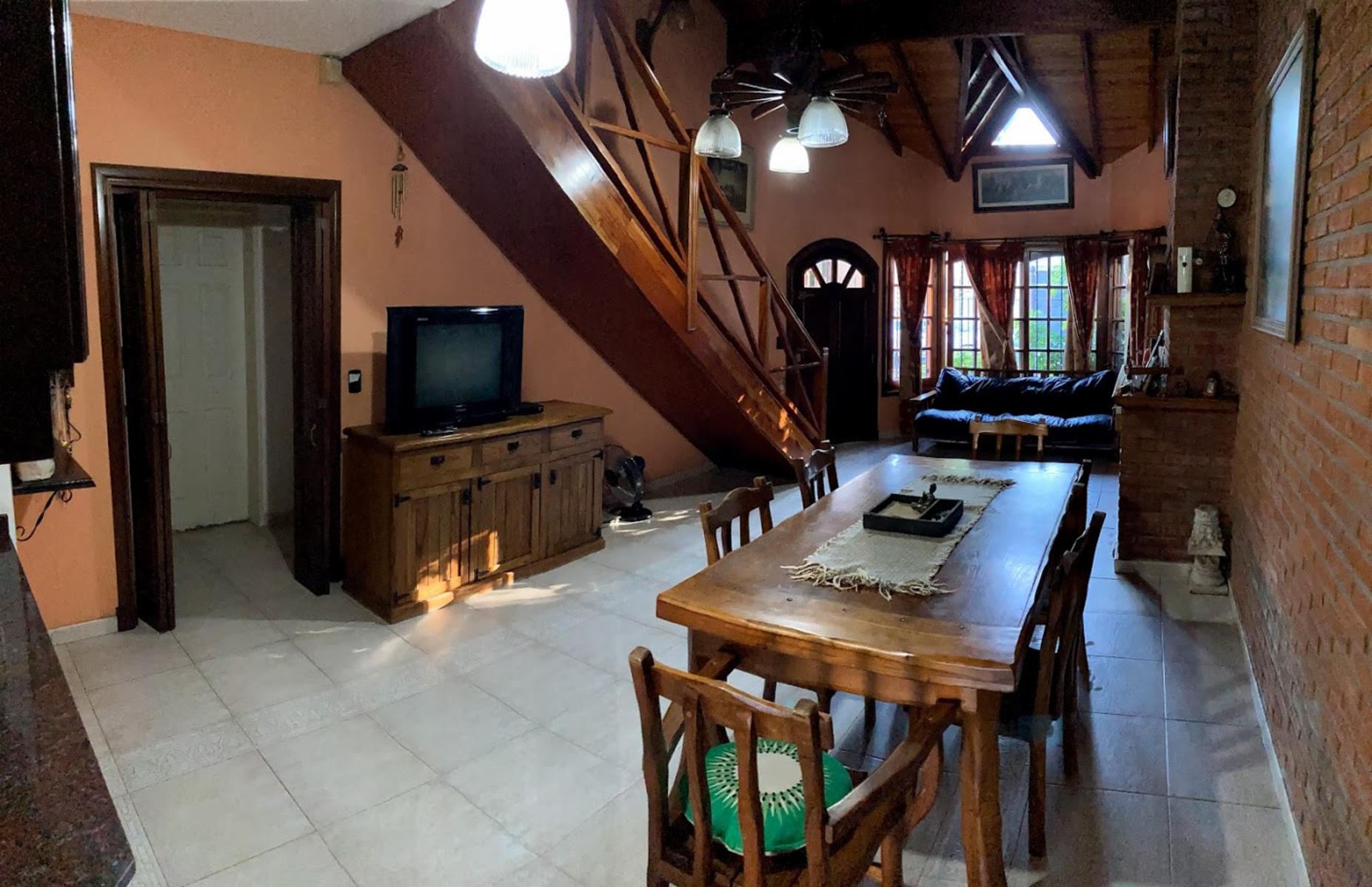 Hermoso Chalet 4 amb con parque, pileta y amplia cochera pasante — foto 6