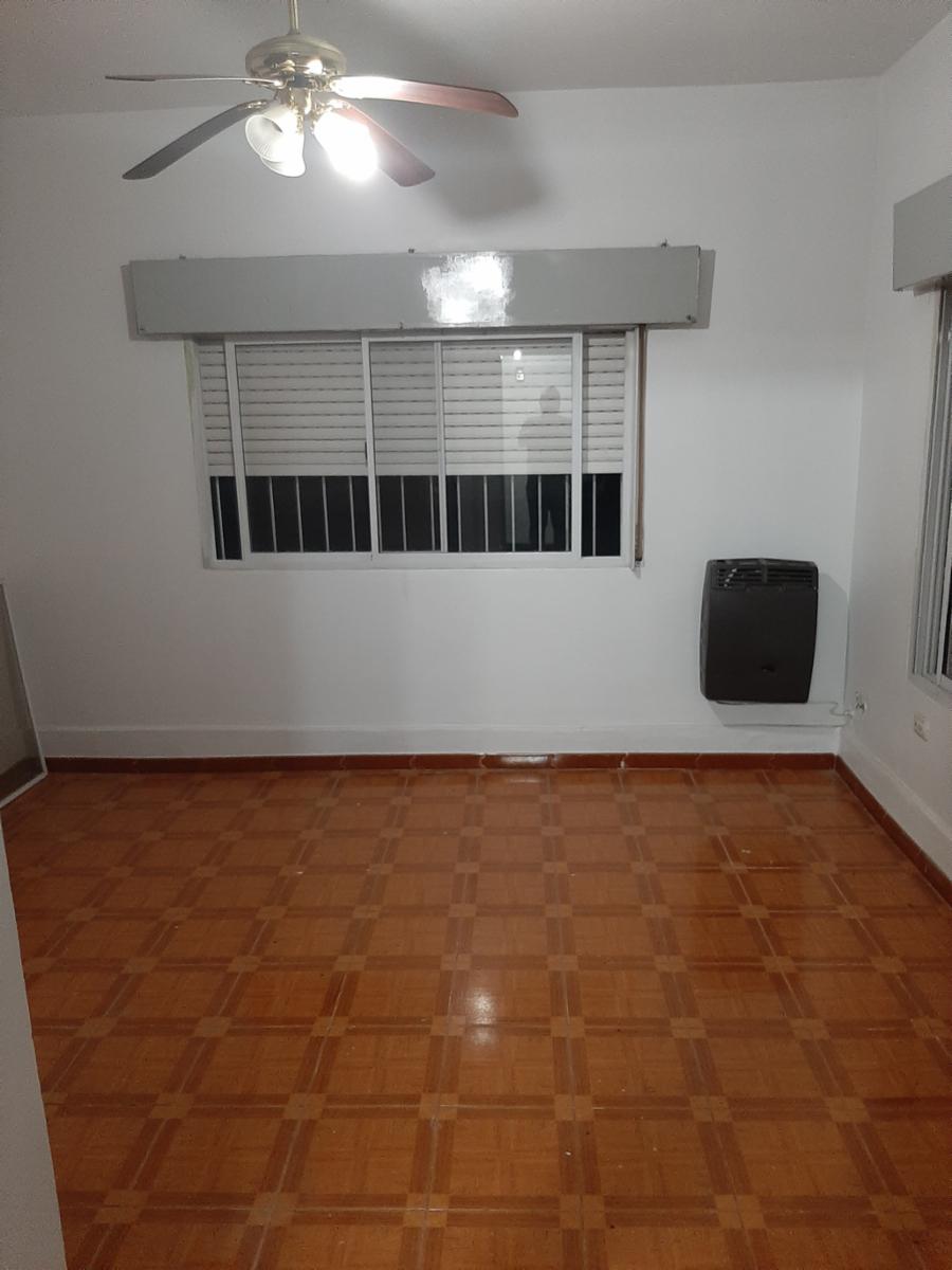 Casa 4 amb en gran lote con cochera y amplio fondo — foto 9