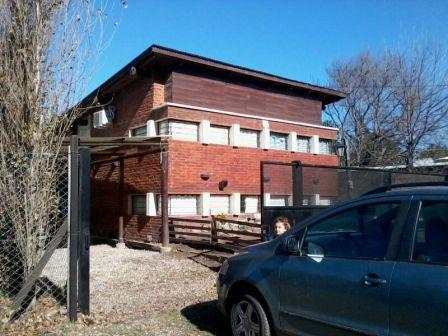 Casa rústica y moderna en Ibarlucea, dos dormitorios, pileta. — foto 2