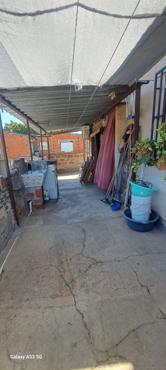 Casa muy cómoda en planta alta, 2 dormitorios. Escriturable — foto 3