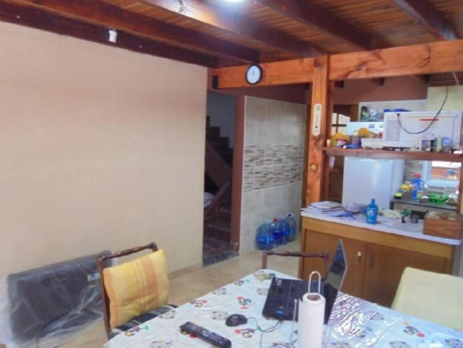 OPORTUNIDAD CHALET 3 AMBIENTES + 2 DEPTOS 2 AMB - ZONA NORTE-CON GAS NATURAL — foto 3