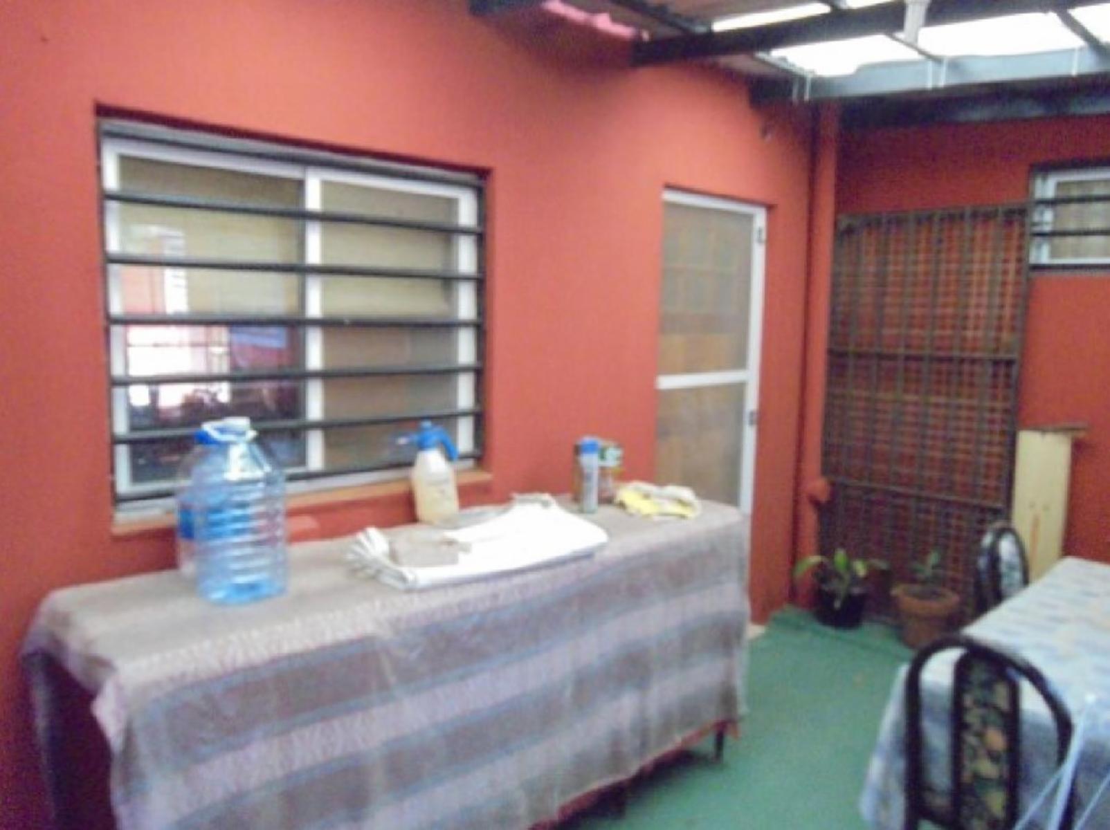 OPORTUNIDAD CHALET 3 AMBIENTES + 2 DEPTOS 2 AMB - ZONA NORTE-CON GAS NATURAL — foto 13