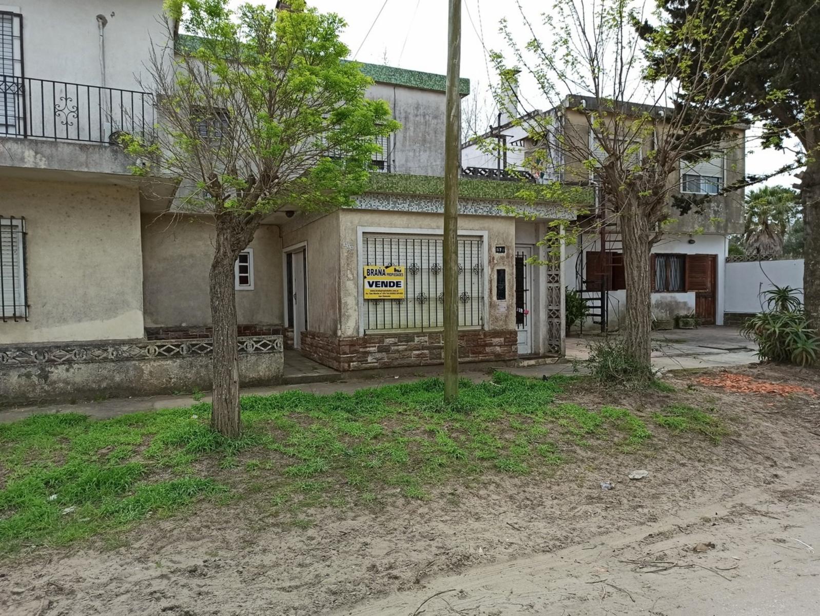 CASA PH SOBRE CALLE 8 - CON AMPLIO TERRENO — foto 2