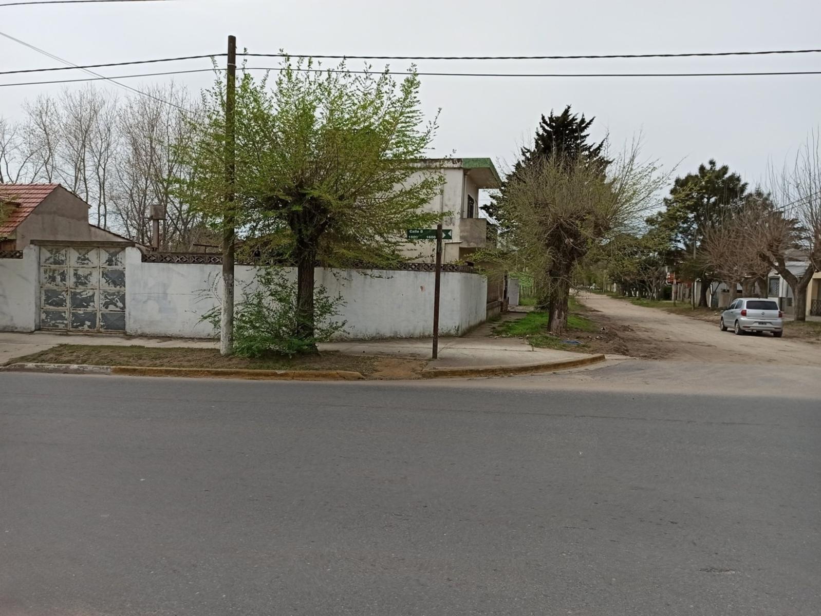 CASA PH SOBRE CALLE 8 - CON AMPLIO TERRENO — foto 4