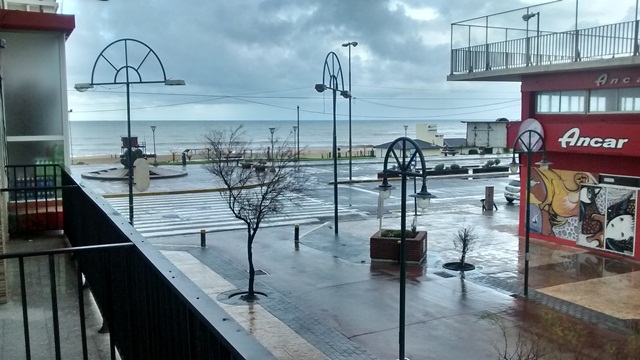 Departamento en excelente ubicación a metros de la costa y el centro. - 8