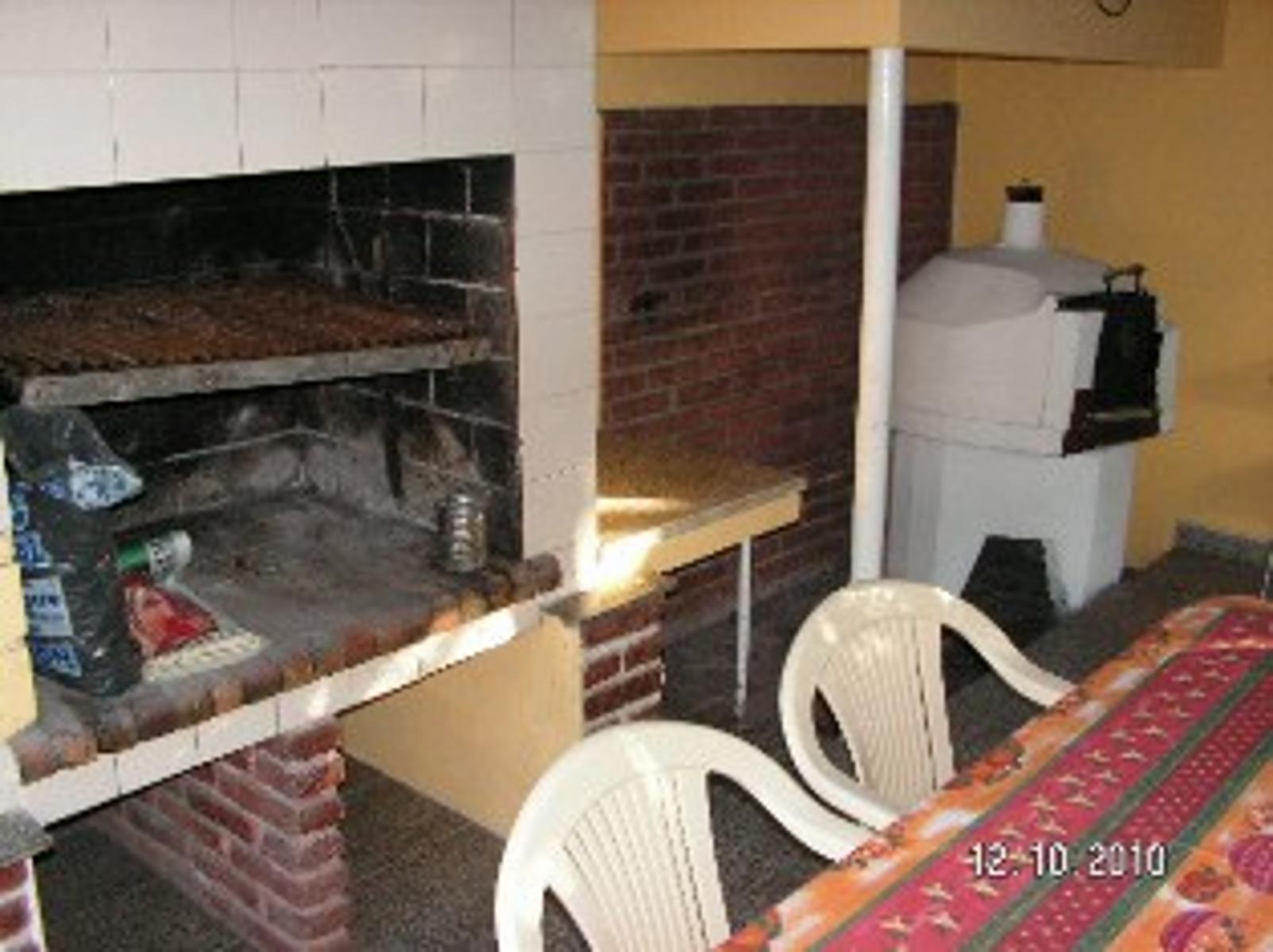 AMPLIO CHALET EN VENTA. - 7