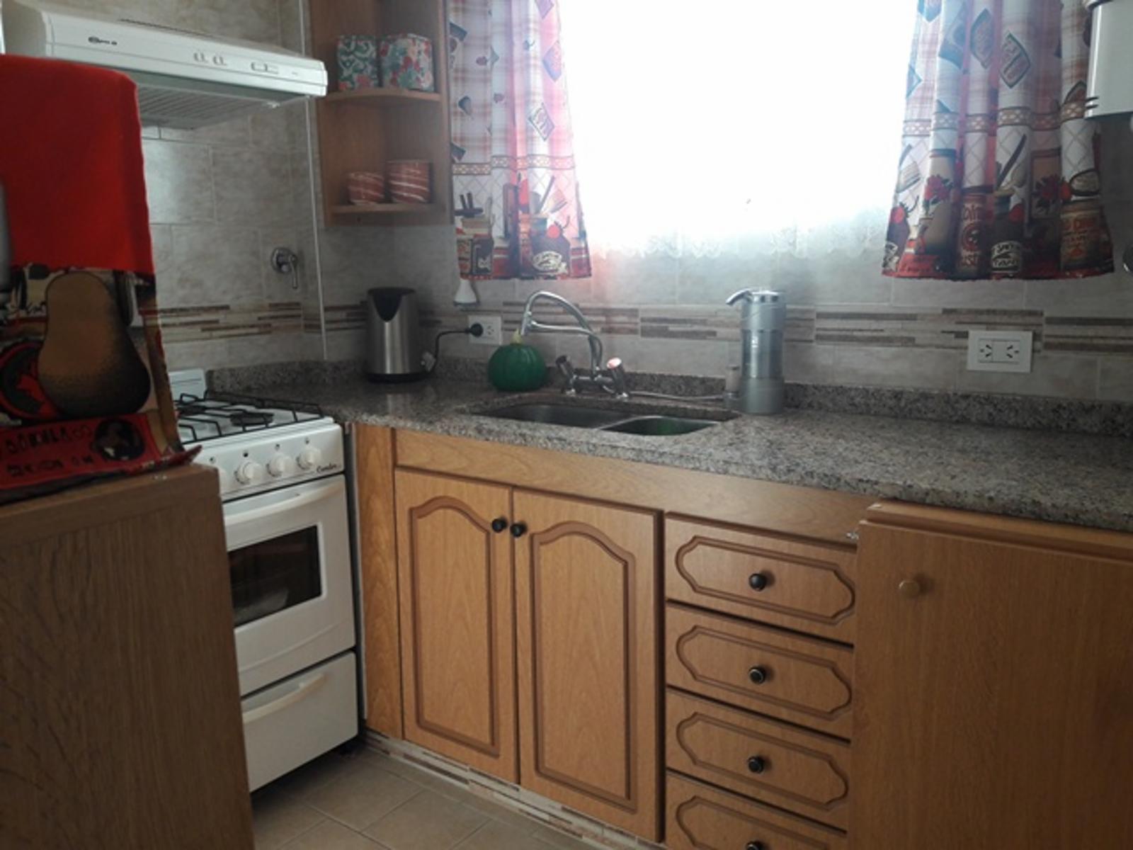 EXCELENTE DEPARTAMENTO DE 2 AMBIENTES EN EL CENTRO DE LA CIUDAD DE MIRAMAR!!! — foto 2