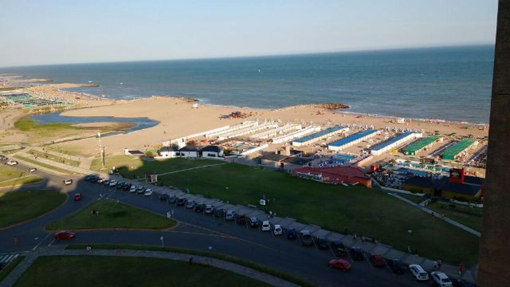 DEPARTAMENTO DE 2 AMBIENTES. EXCELENTE VISTA AL MAR Y UBICACION. — foto 6
