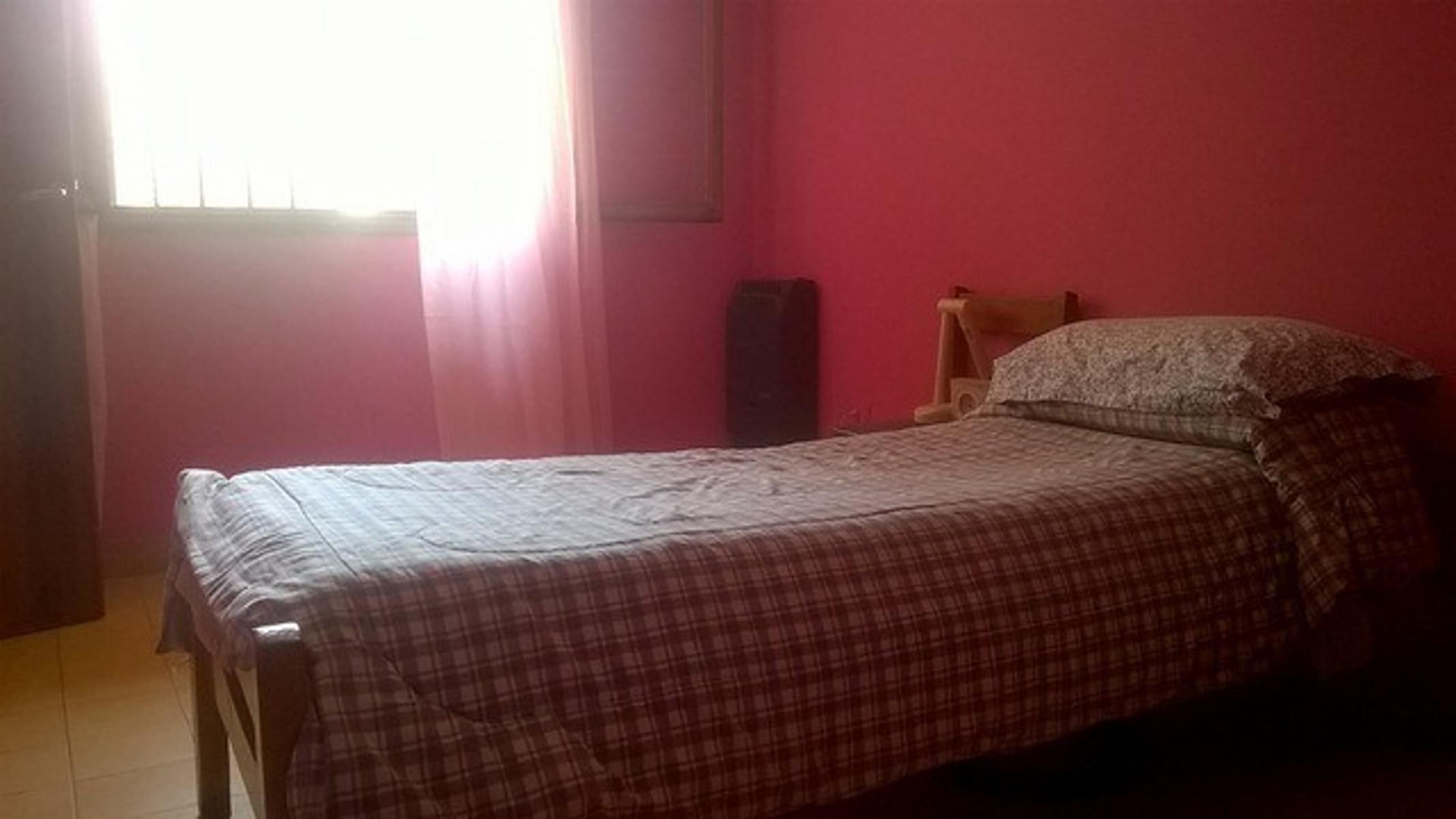 VENTA DE CASA MAS DEPARTAMENTO SOBRE AMPLIO LOTE Y MUY BIEN UBICADO - 10