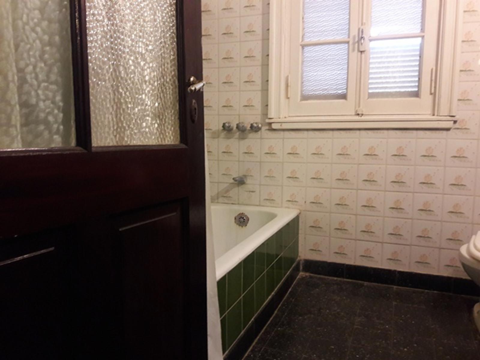 EXCELENTE CHALET EN VENTA MUY BIEN UBICADO EN LA CIUDAD DE MIRAMAR - 2