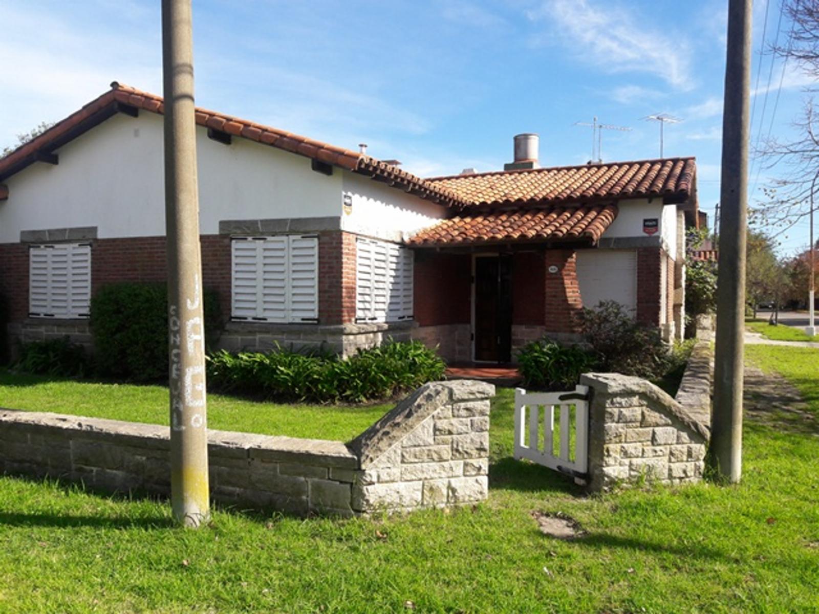 EXCELENTE CHALET EN VENTA MUY BIEN UBICADO EN LA CIUDAD DE MIRAMAR - 6