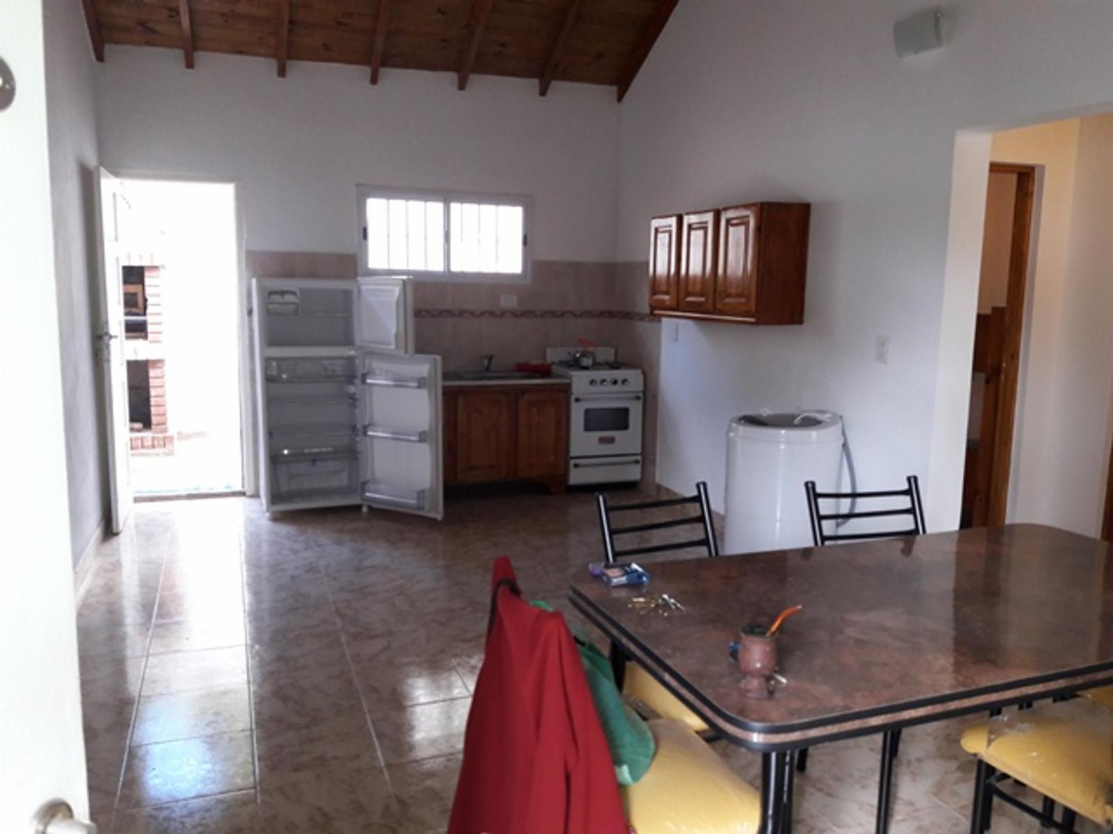 CASA EN VENTA ZONA TODO EL AÑO PRACTICAMENTE A ESTRENAR - 7
