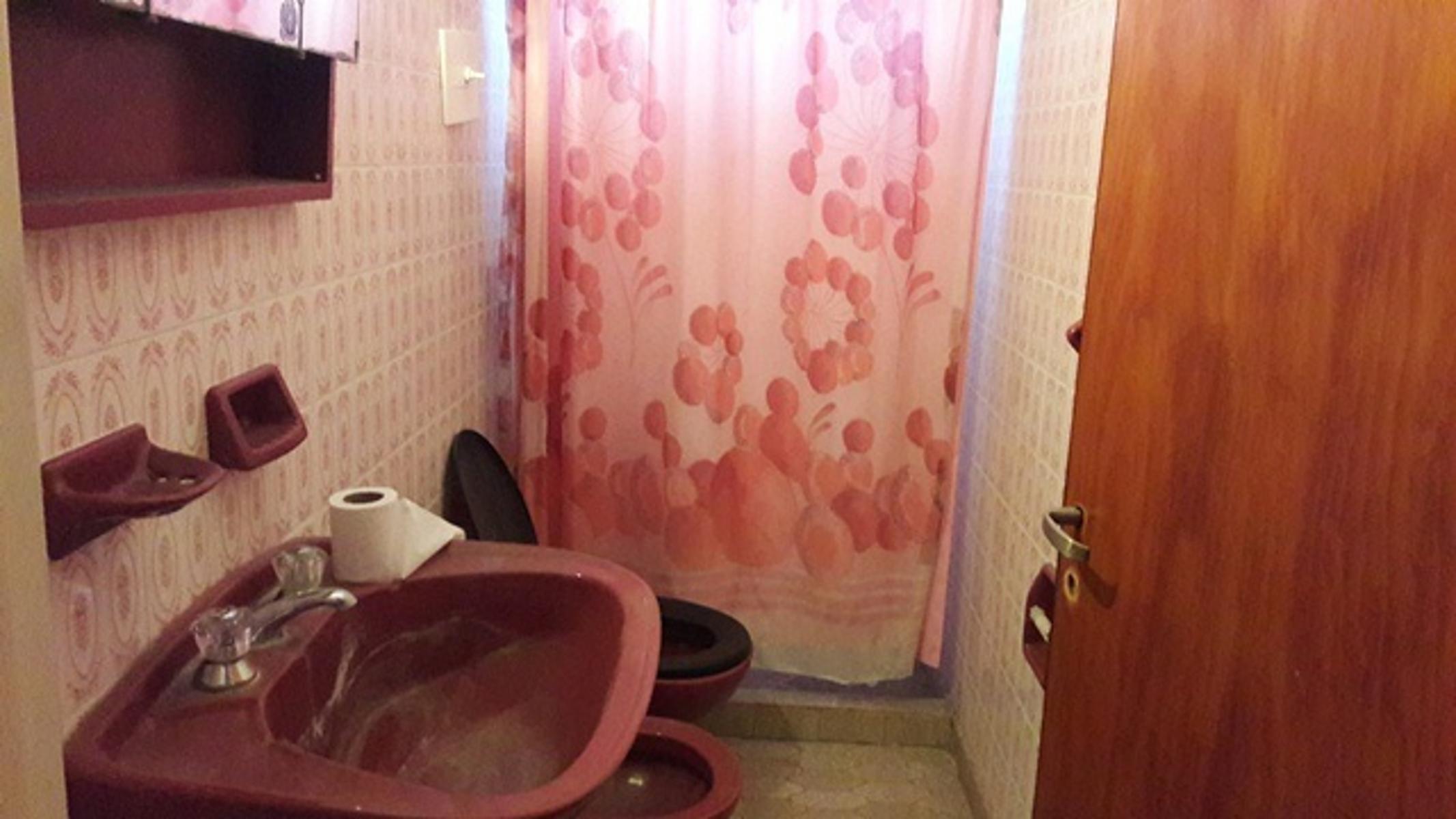 HERMOSO CHALET CON AMPLIO PARQUE EN MUY BUENA UBICACION — foto 2