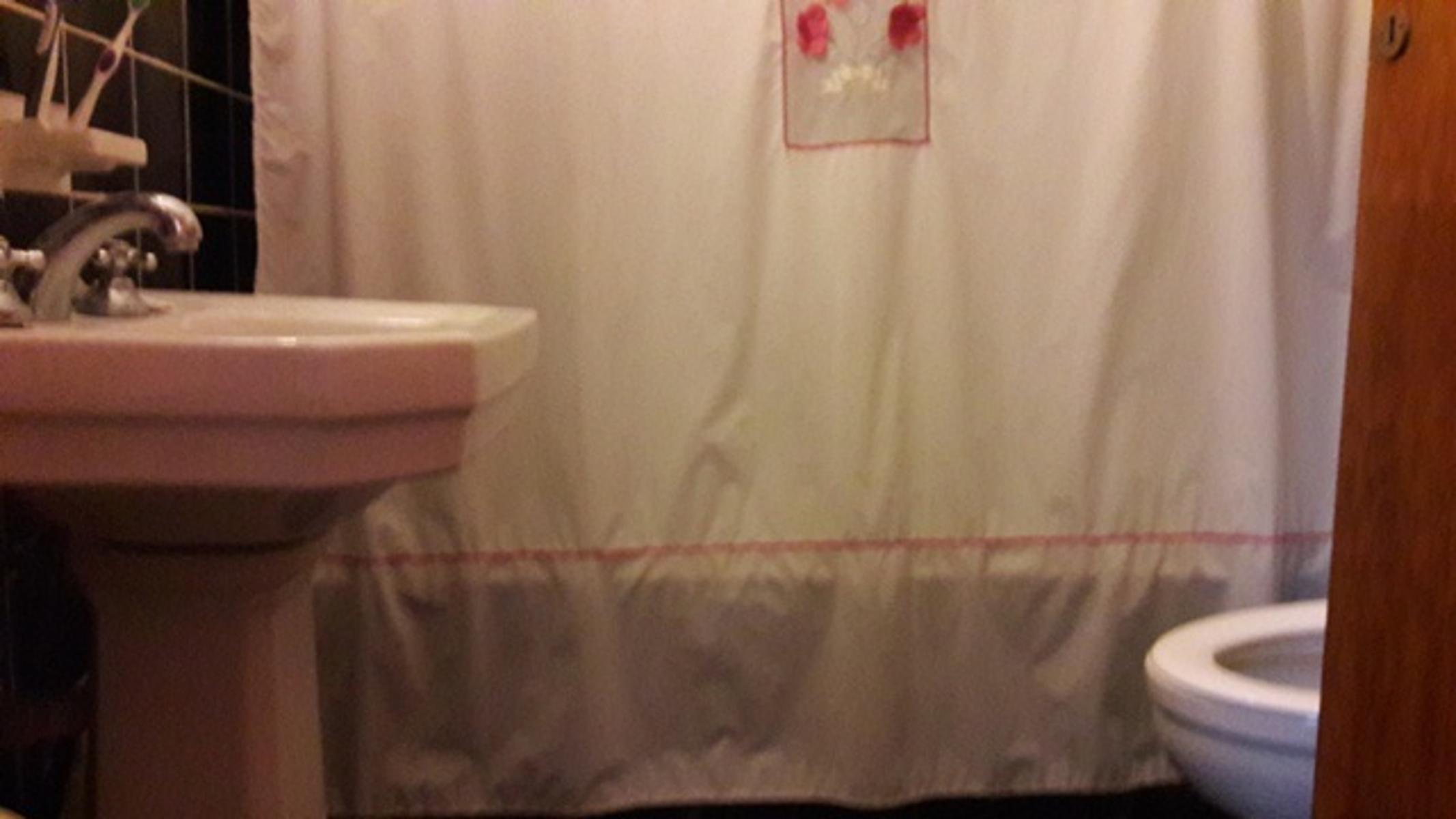 HERMOSO CHALET CON AMPLIO PARQUE EN MUY BUENA UBICACION — foto 3