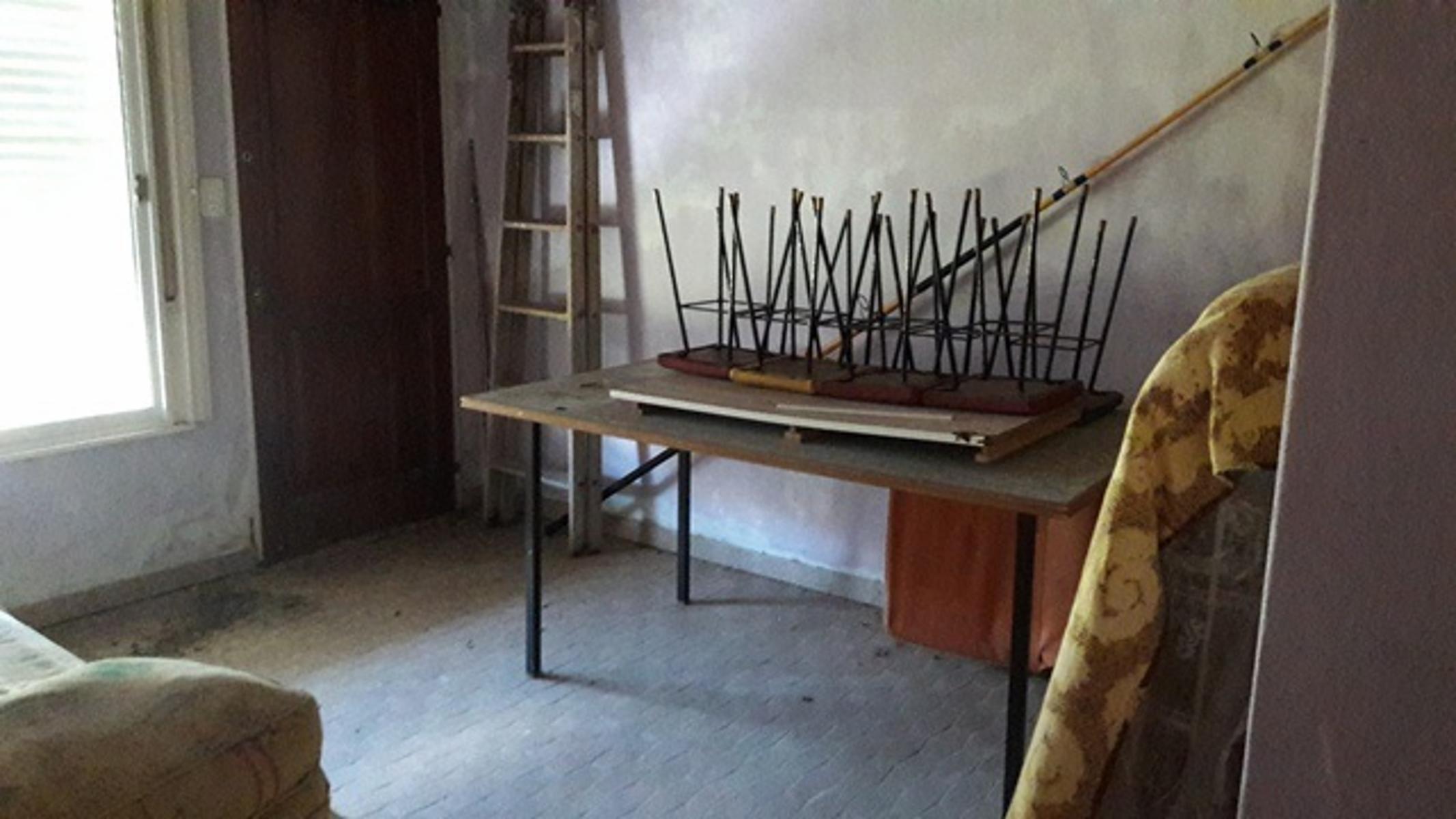 HERMOSO CHALET CON AMPLIO PARQUE EN MUY BUENA UBICACION — foto 6