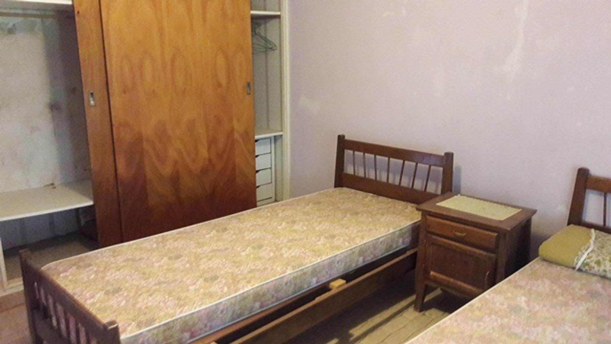 HERMOSO CHALET CON AMPLIO PARQUE EN MUY BUENA UBICACION — foto 8
