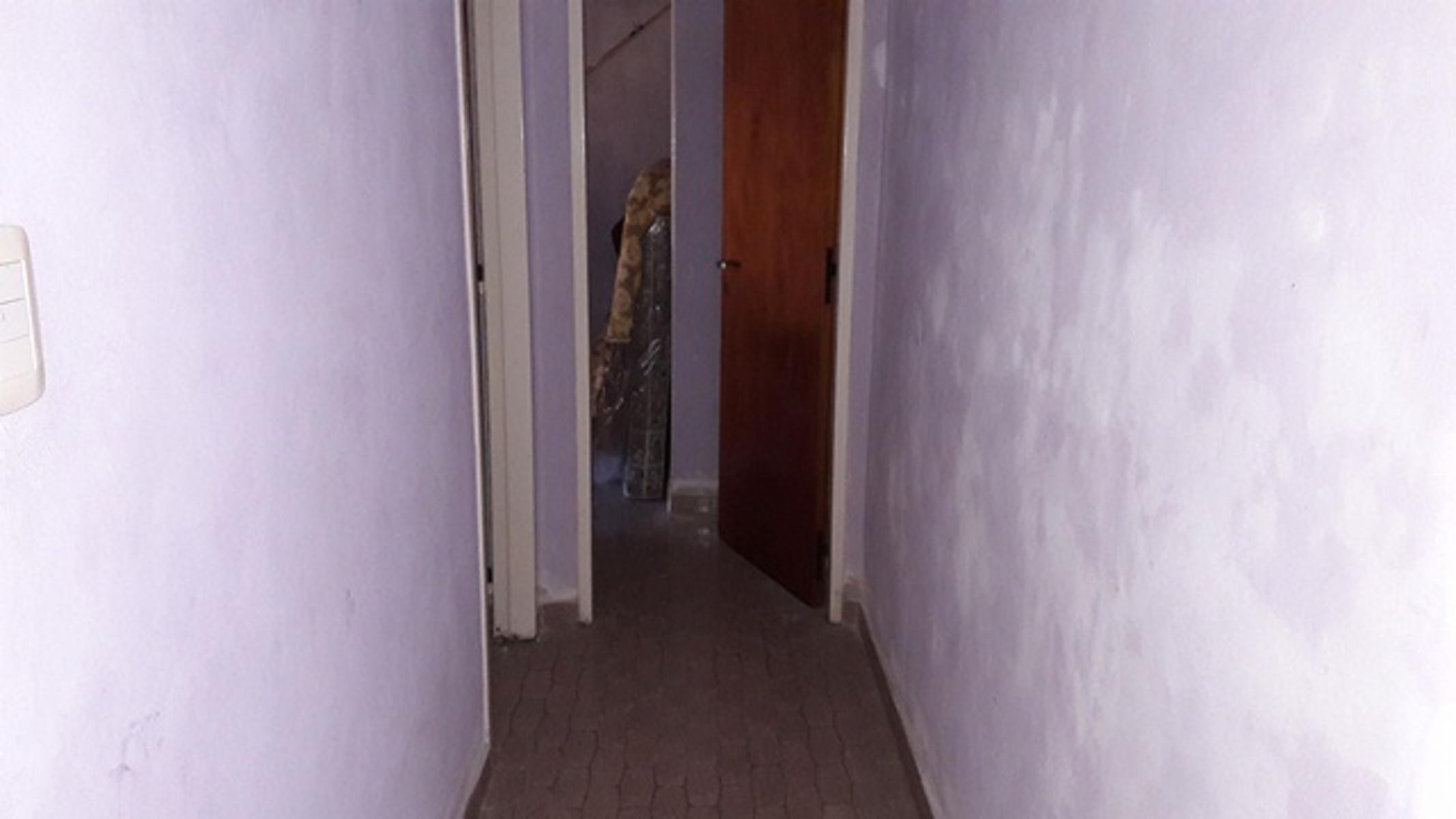 HERMOSO CHALET CON AMPLIO PARQUE EN MUY BUENA UBICACION — foto 10