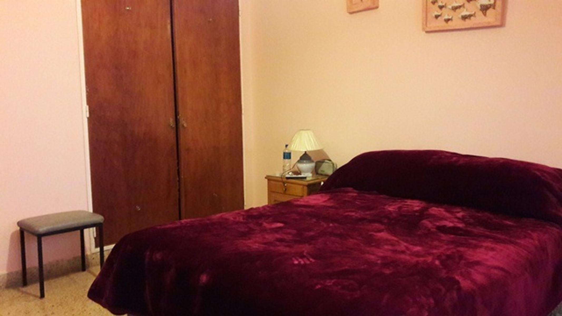 HERMOSO CHALET CON AMPLIO PARQUE EN MUY BUENA UBICACION — foto 15