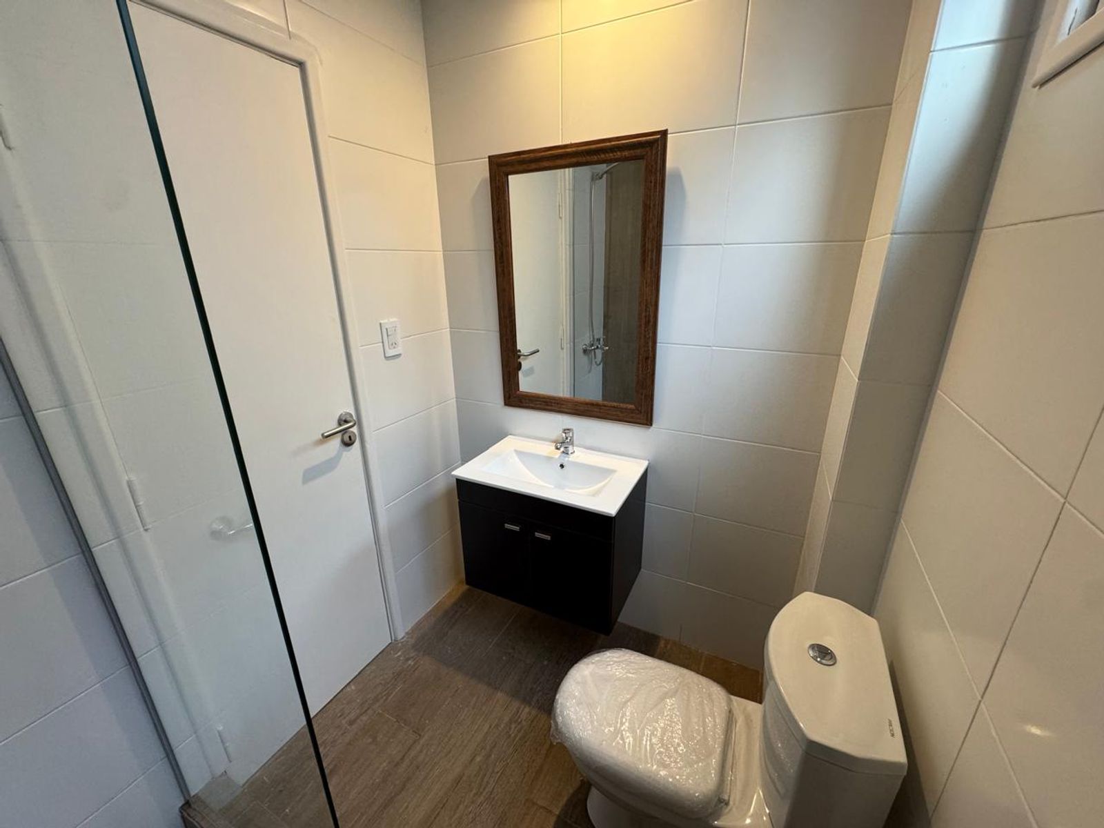 OPRTUNIDAD EN VENTA .-MONOAMBIENTE -CON COCINA INTEGRADA -CONDIVISIONDORMITORIO.-TOTALMENTE RECICLADO.-ZONA CENTRO — foto 6