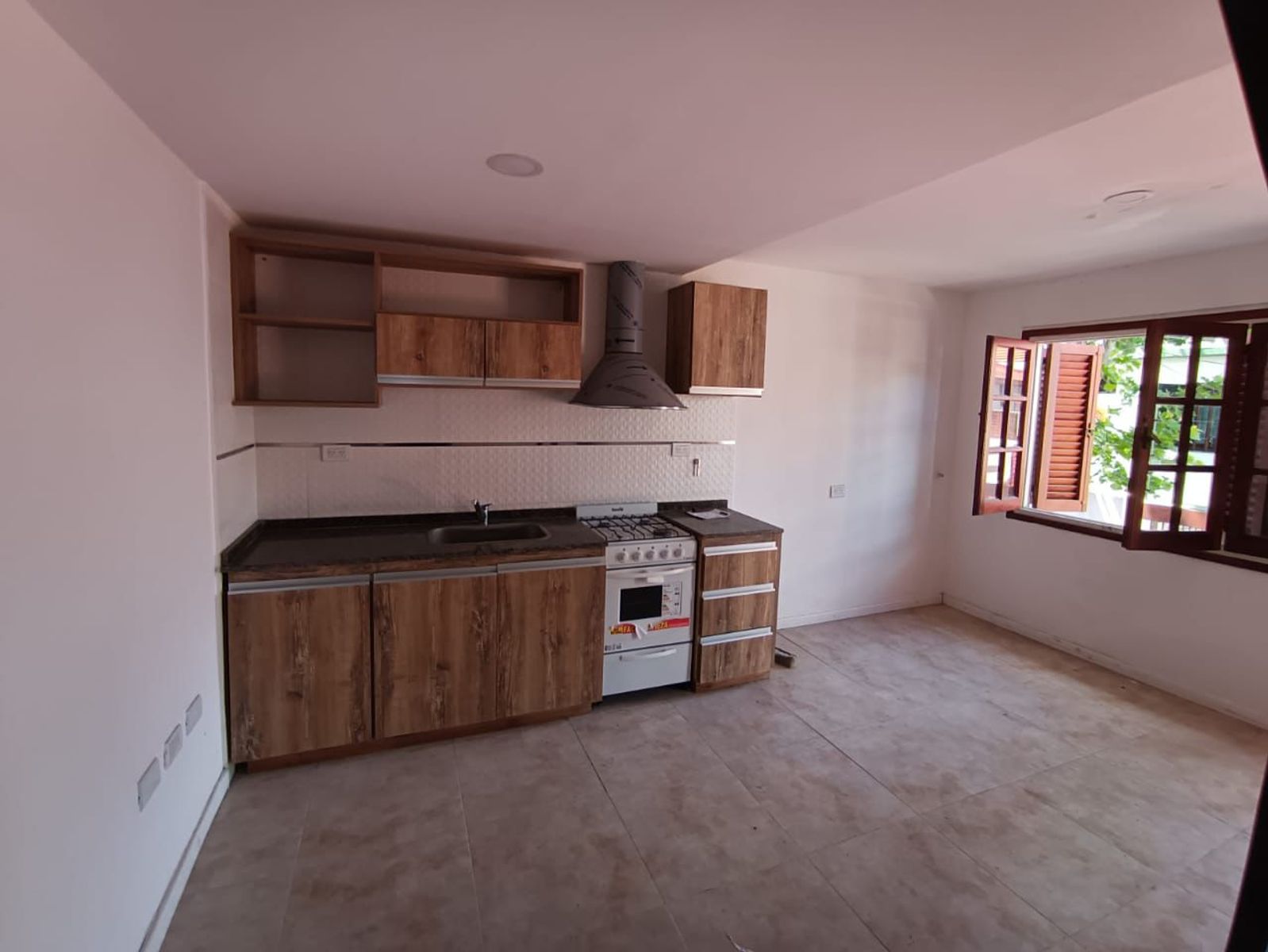 EN VENTA.- PH 3 ambientes - ZONA: Don Bosco 2900- 80m² * todos los servicios. — foto 4