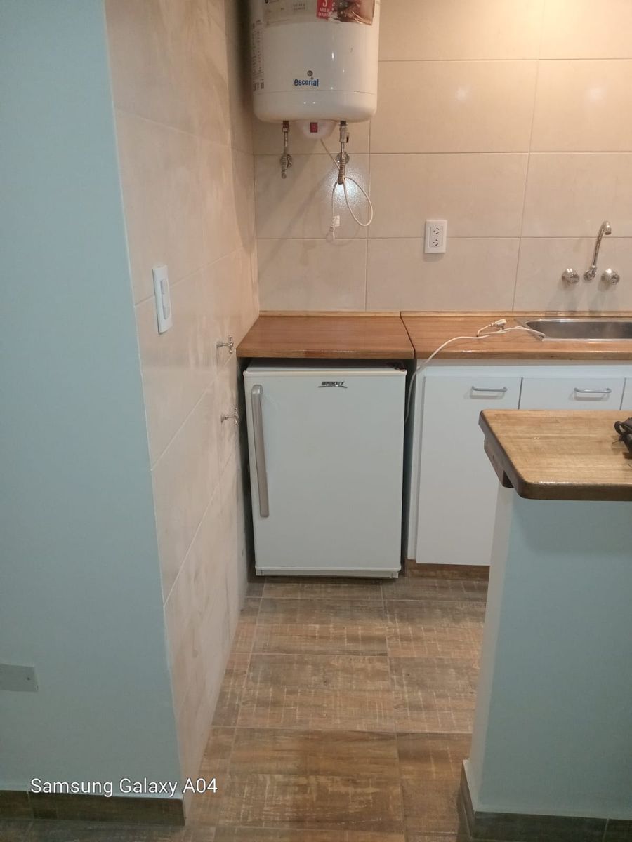 OPORTUNIDAD.- VENTA DEPTO UN AMBIENTE RECICLADO A LA CALLE -ZONA CENTRO - 7
