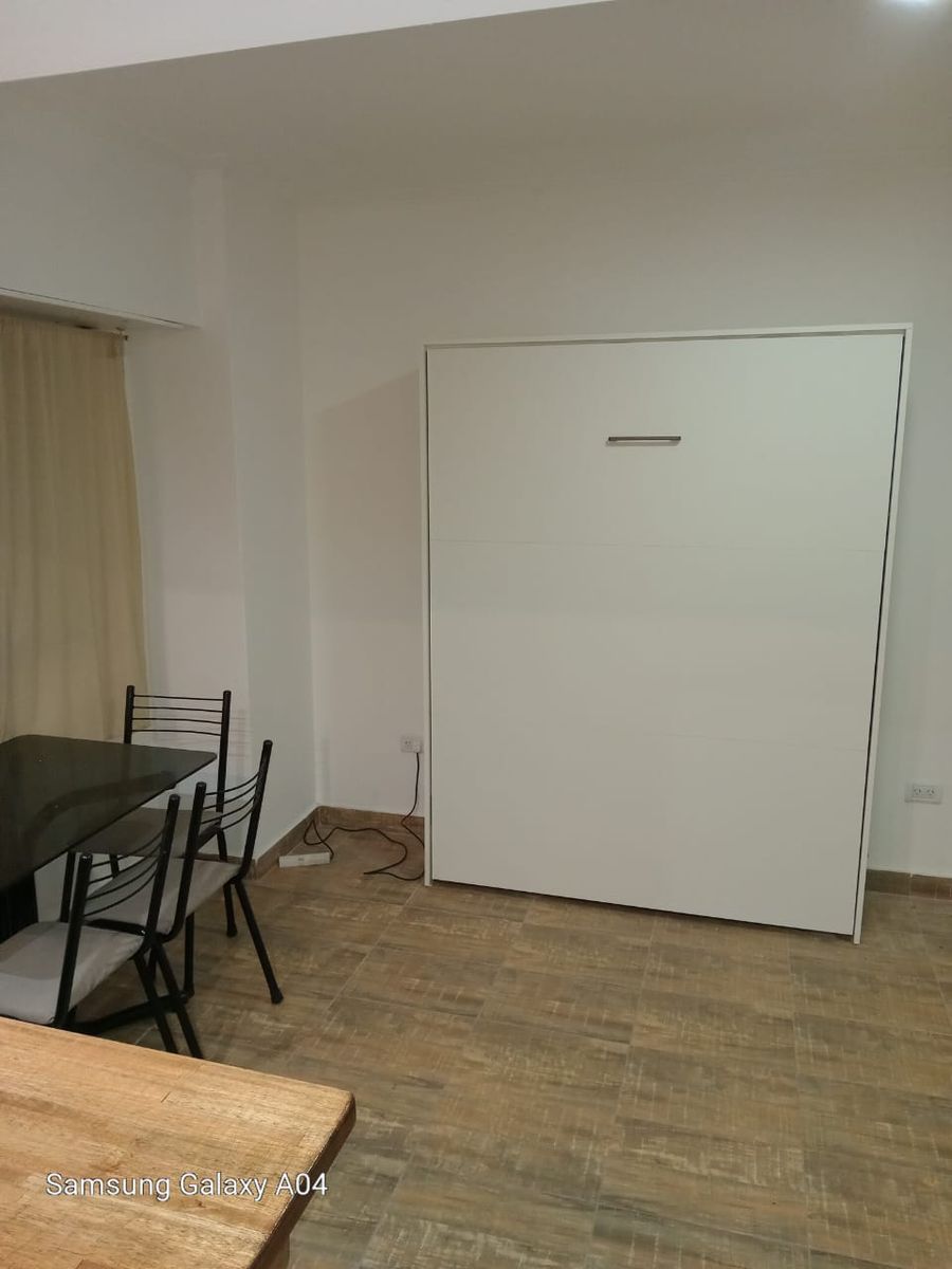 OPORTUNIDAD.- VENTA DEPTO UN AMBIENTE RECICLADO A LA CALLE -ZONA CENTRO - 8