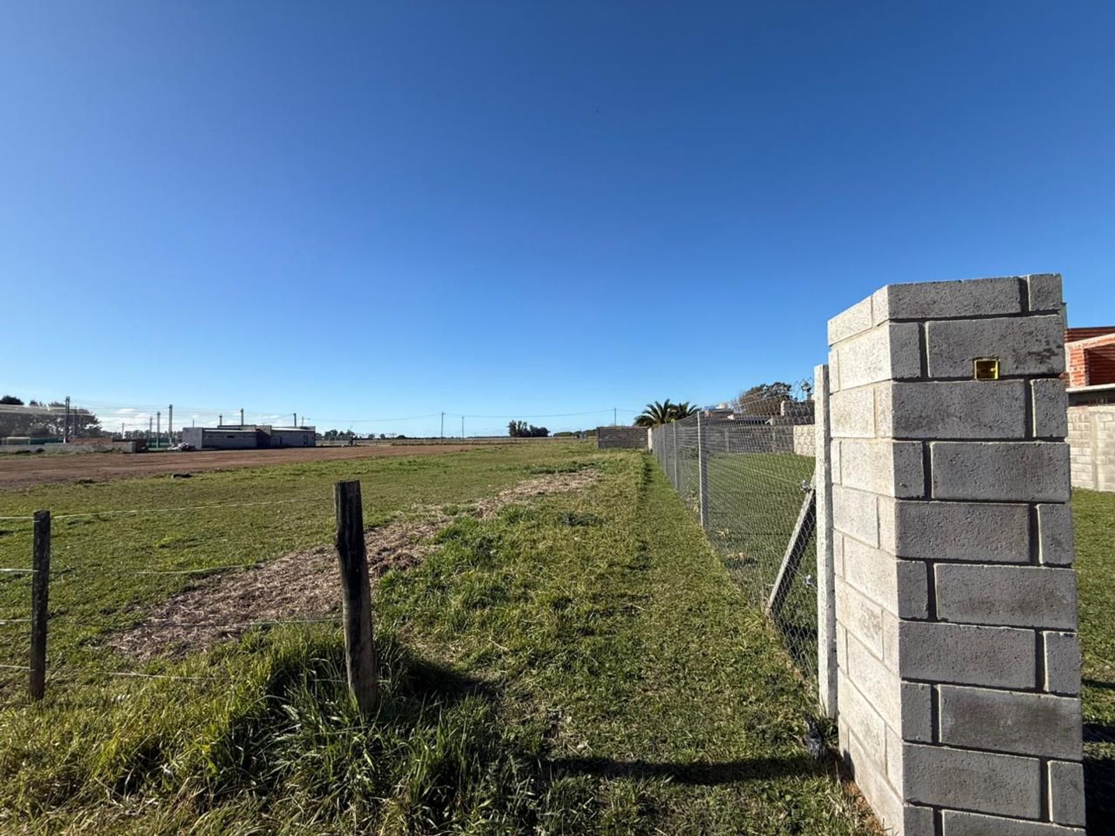 OPORTUNIDAD.- LOTE DE TERRENO - Terreno de 425 mts2 -BARRIO CASTAGNINO — foto 3