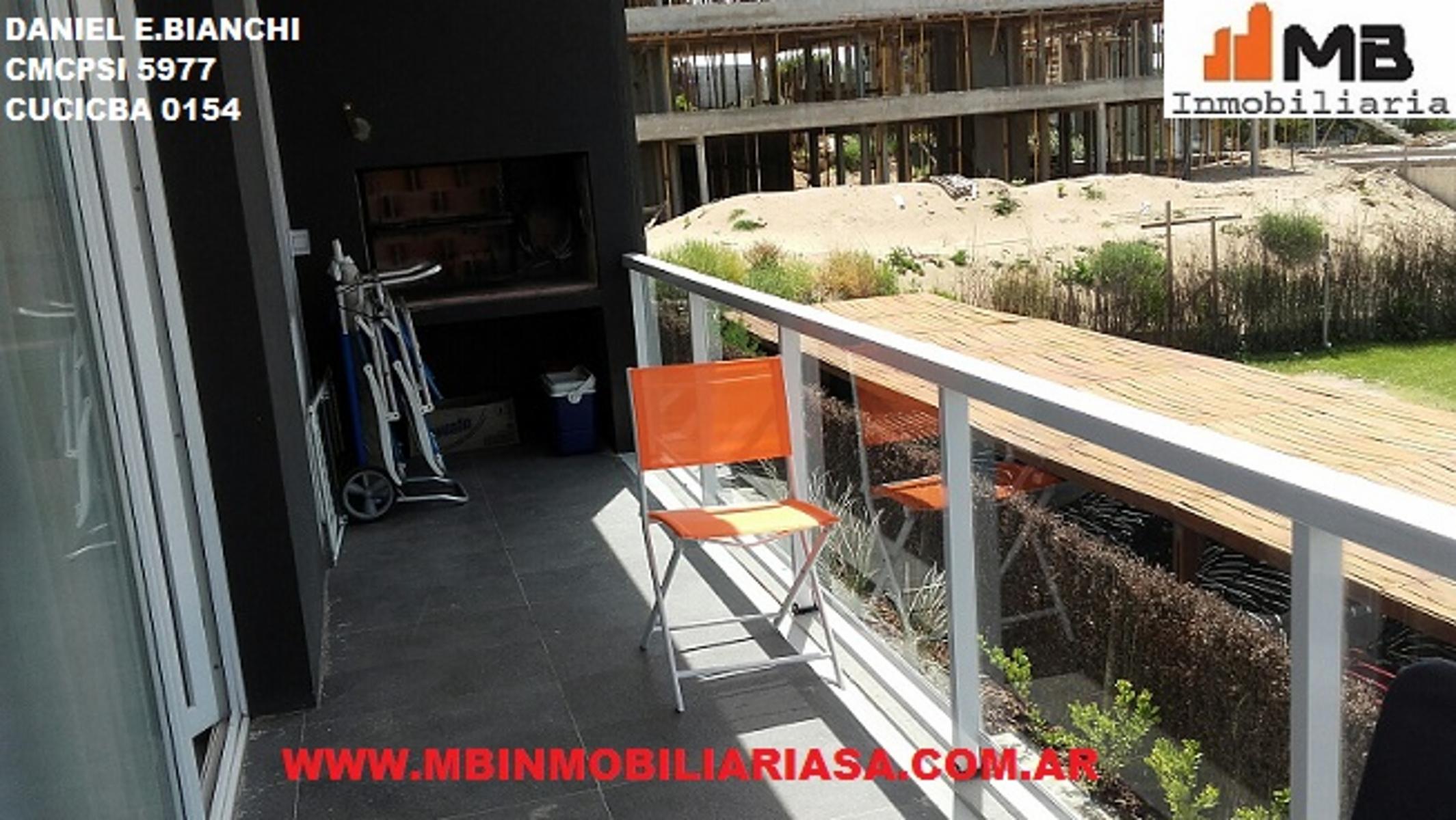 Villa Gesell venta 3 amb.c/balcón y cochera frente al mar en Medanos del Sur 1°P. — foto 8