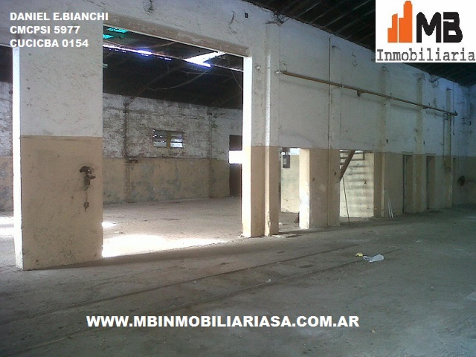 Tandil Venta en conjunto dos galpones .Apto Deposito. - 2