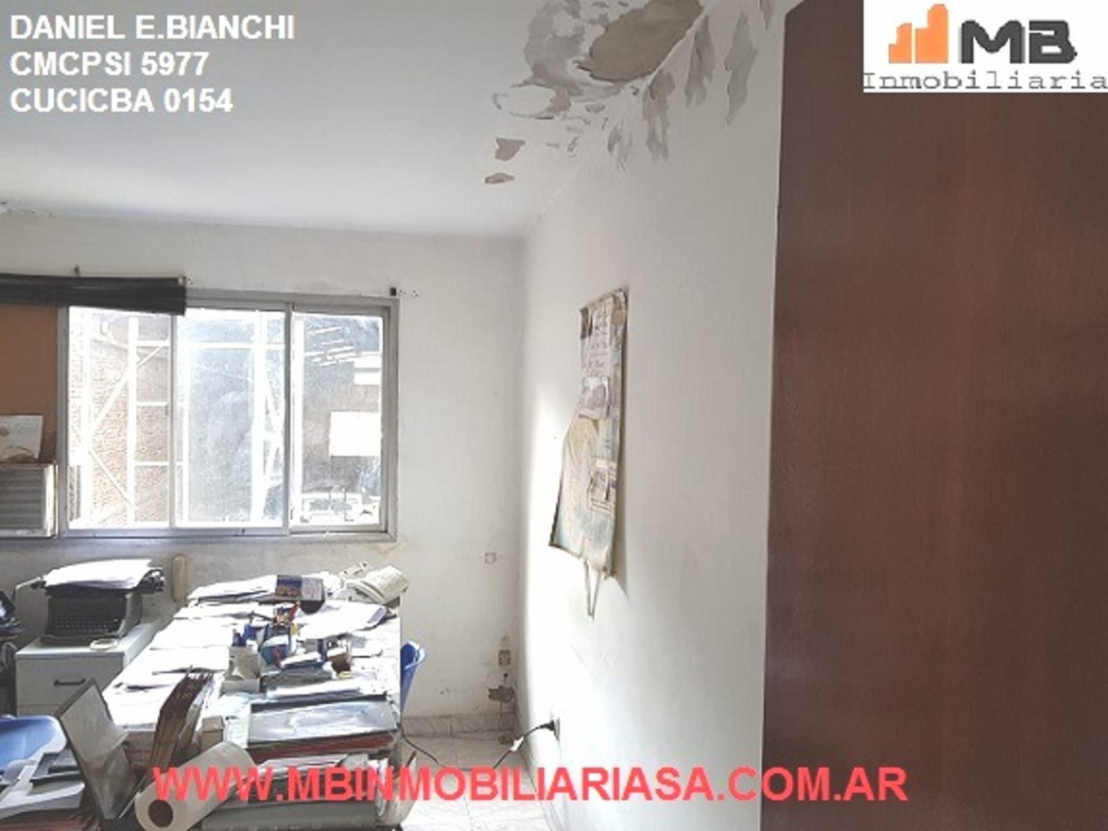 Villa Soldati venta galpon c/oficinas en Av. Gral. Fernández de la Cruz al 2900 - 4