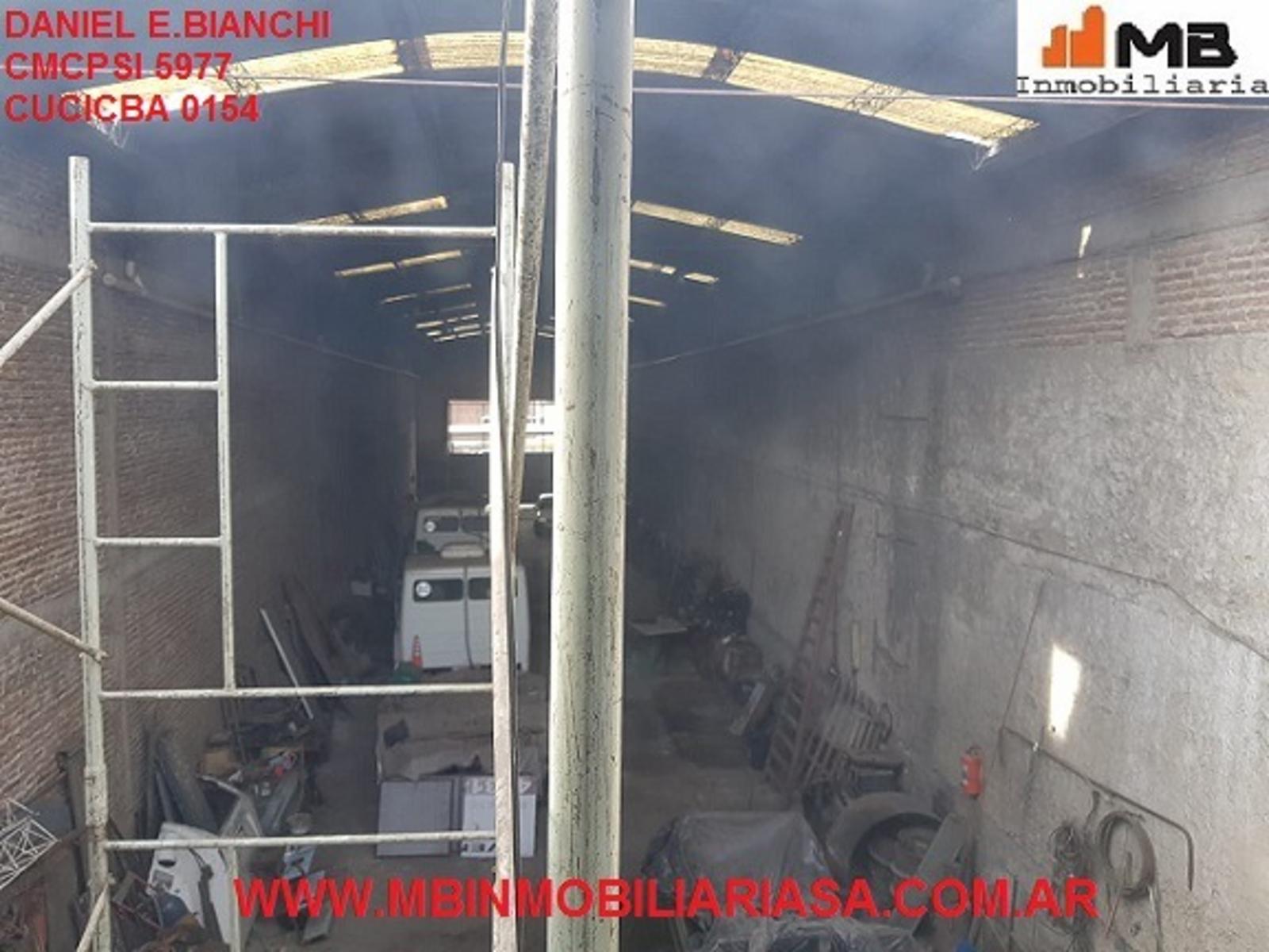 Villa Soldati venta galpon c/oficinas en Av. Gral. Fernández de la Cruz al 2900 - 6