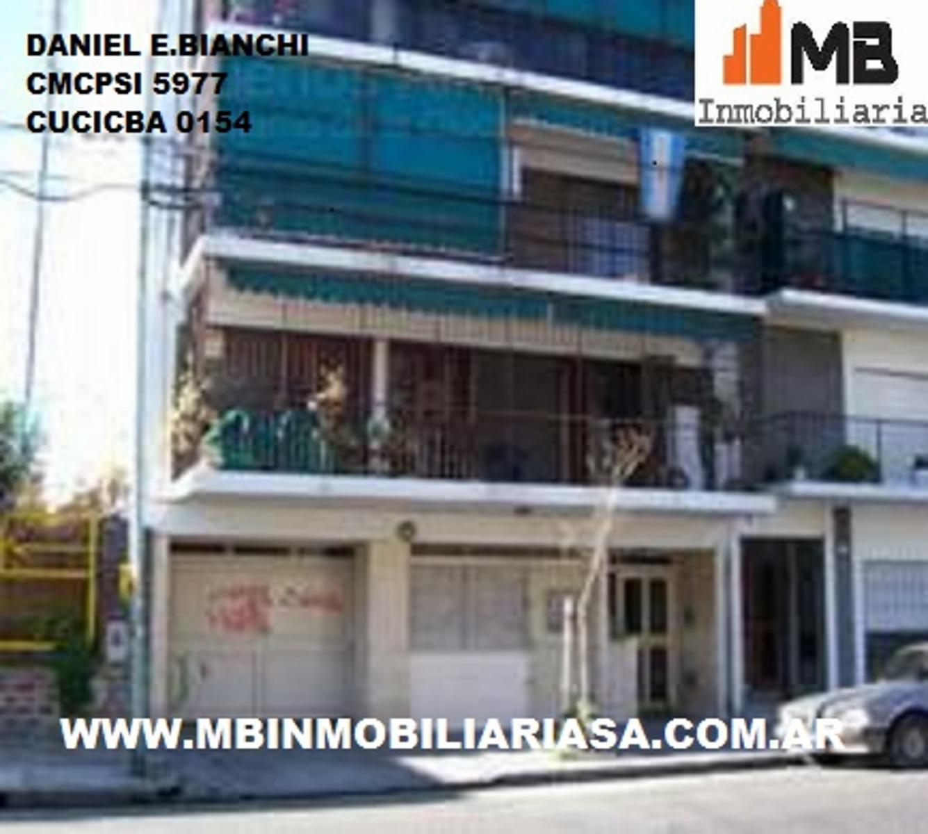 Balvanera Venta Departamento de 3 ambientes. Catamarca al 700.