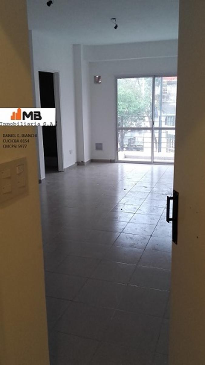 PARQUE CHACABUCO VENTA MONOAMBIENTE CON BALCON.