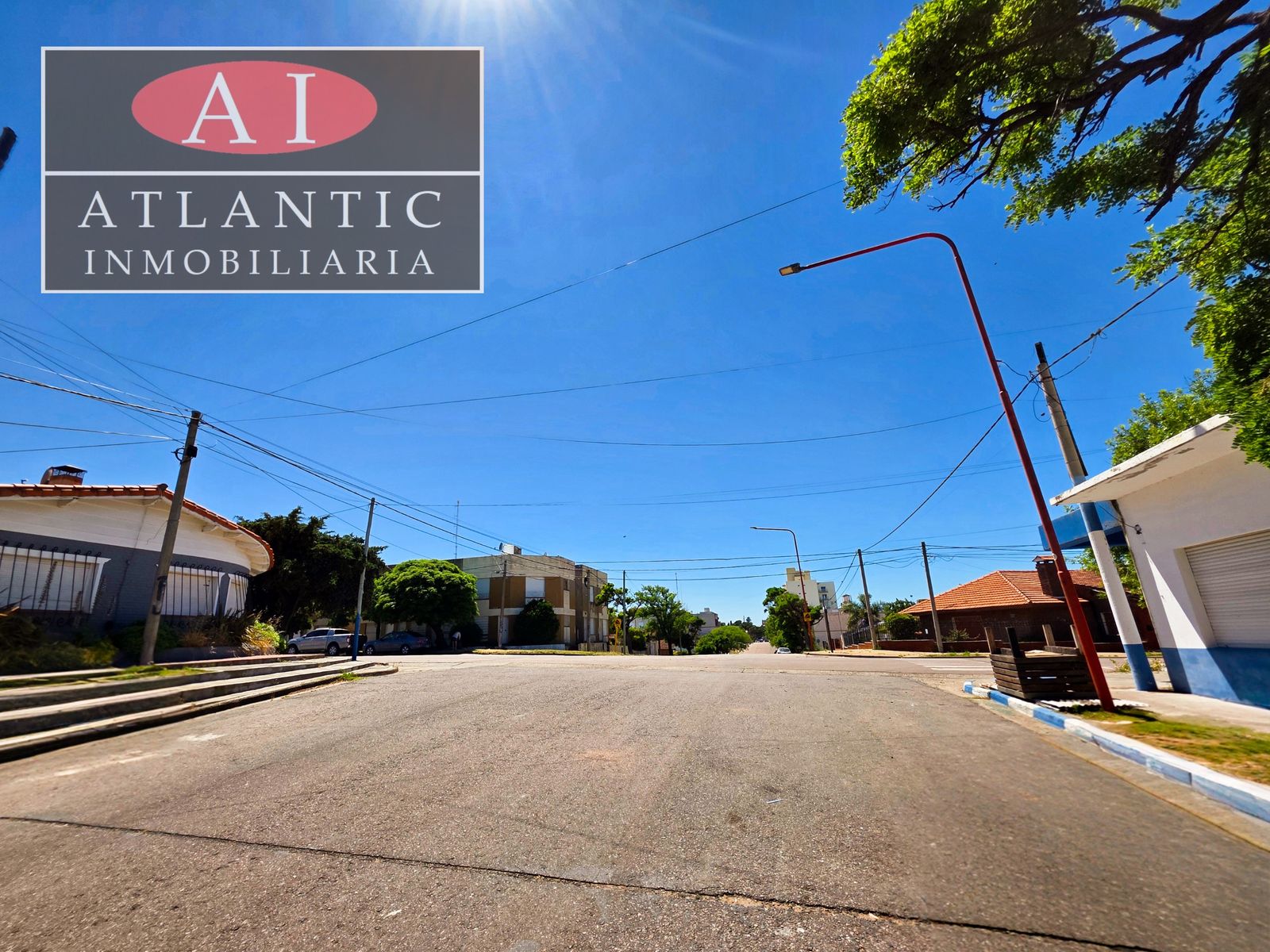 Local Comercial con Vivienda en Venta - 23
