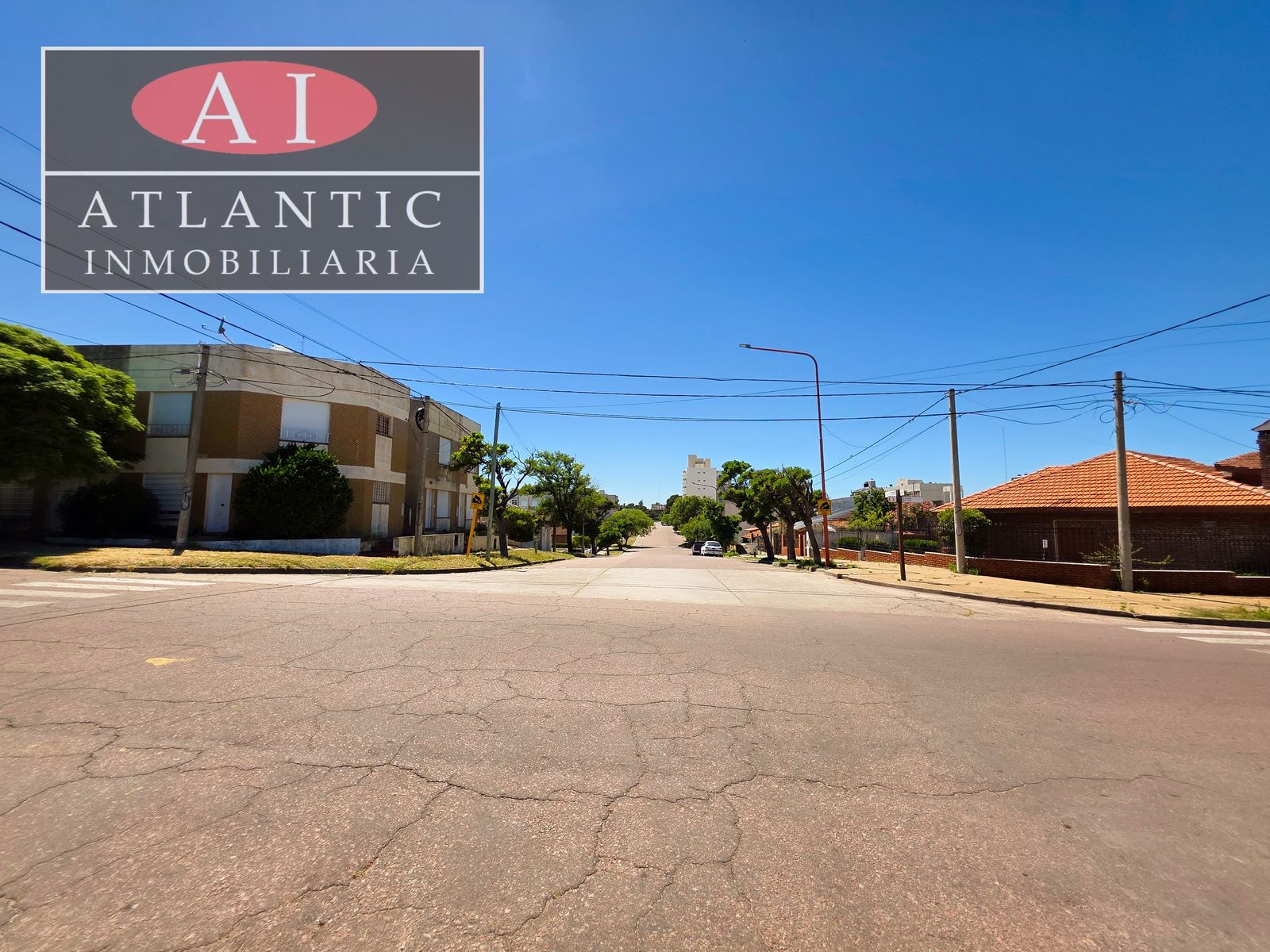 Local Comercial con Vivienda en Venta - 24
