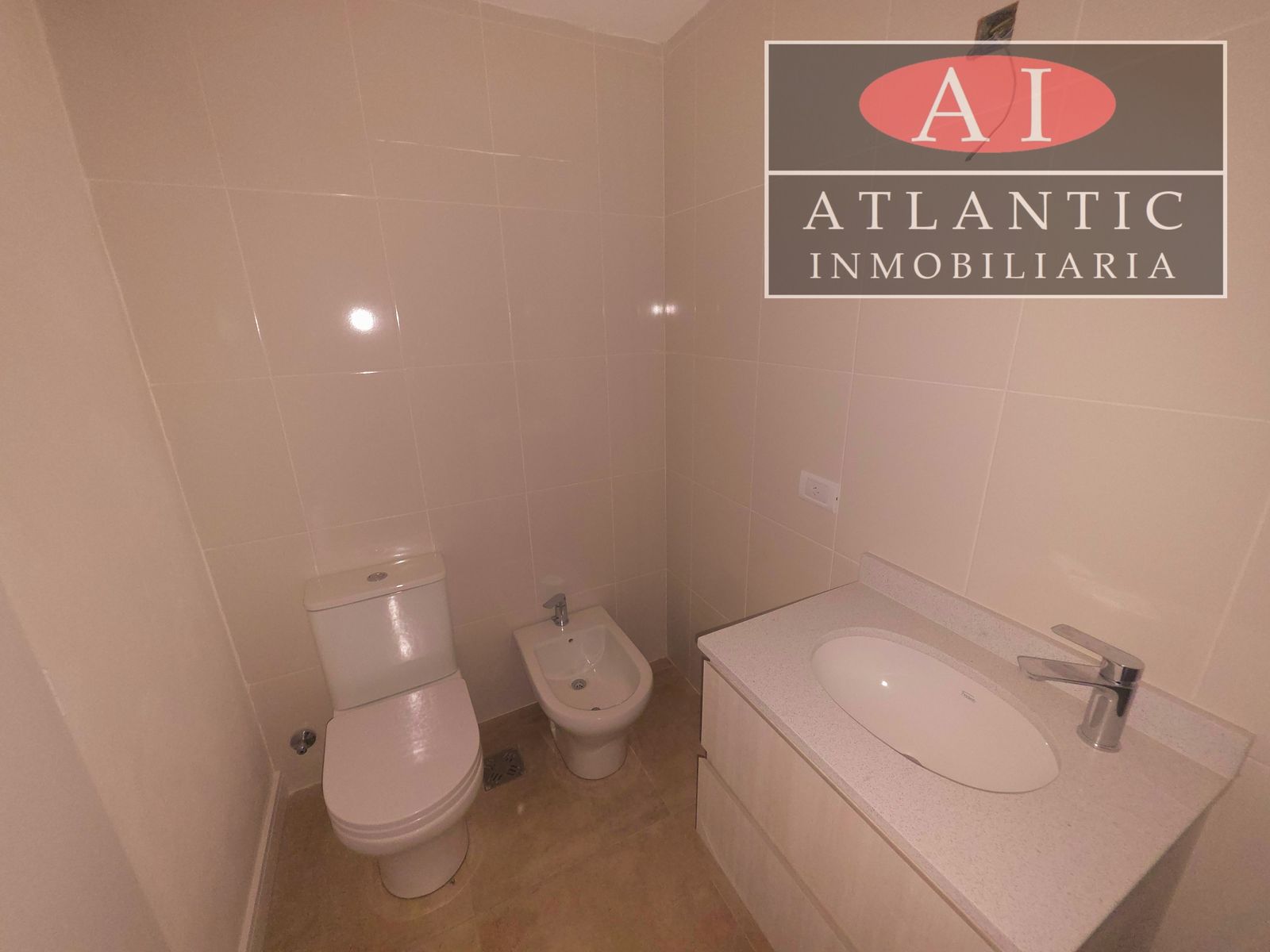DEPARTAMENTO FUNCIONAL EN VENTA A ESTRENAR FRENTE AL MAR - 7