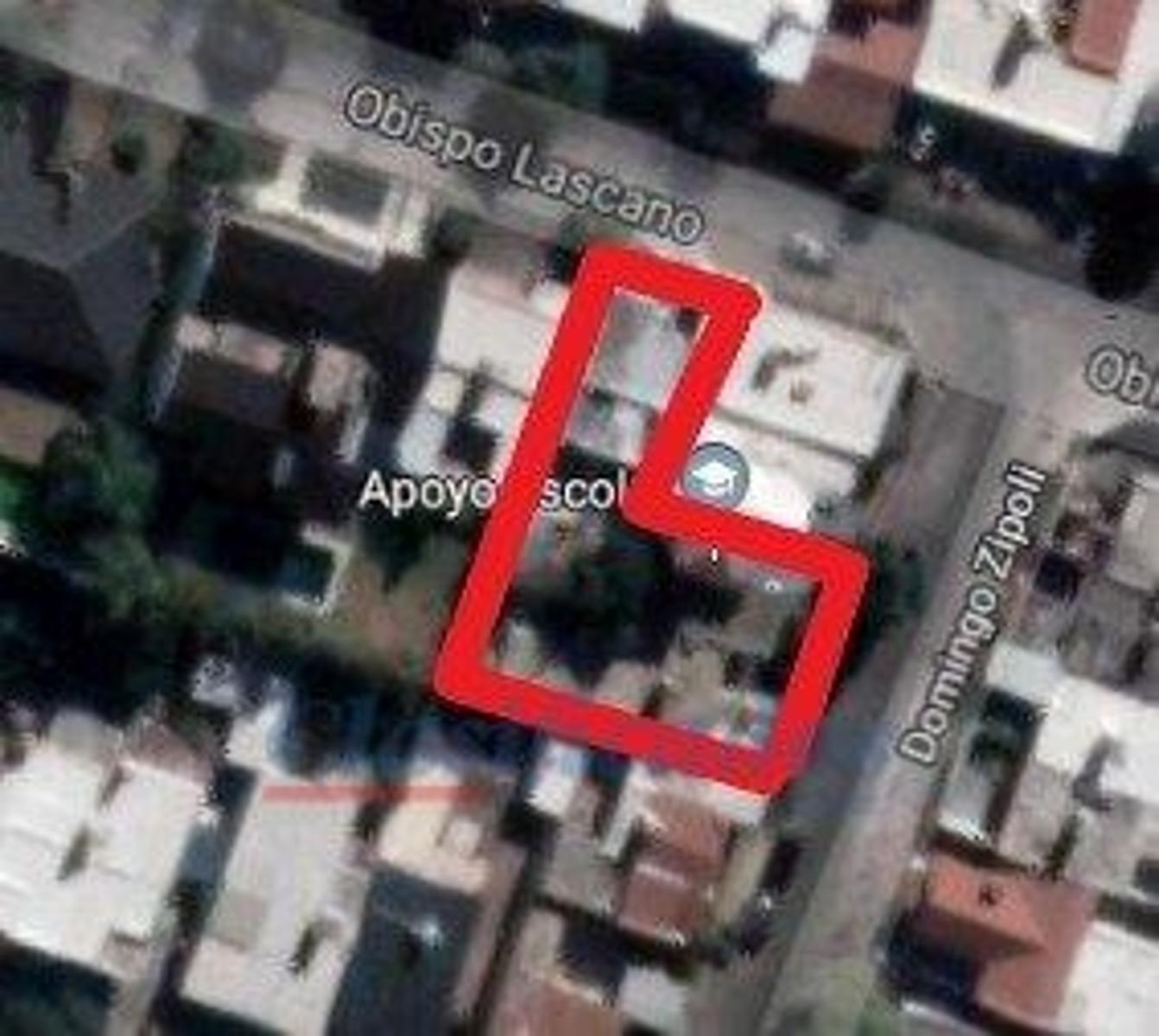 VENDO COMPLEJO DE 1 CASA MAS 3 DEPARTAMENTO EN VILLA CABRERA — foto 3
