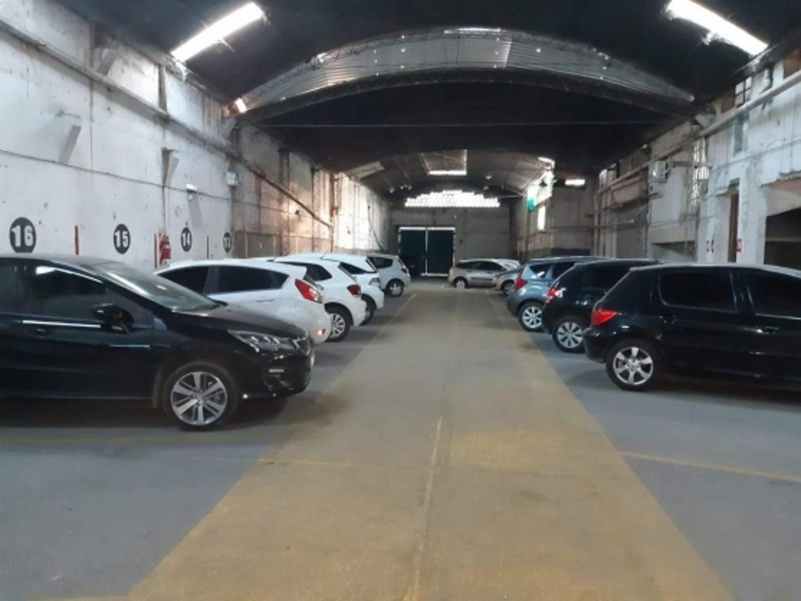 ALQUILO COCHERAS EN BARRIO COFICO PROXIMO AL CENTRO DE LA CIUDAD - ESTADIAS O MENSUAL - 6