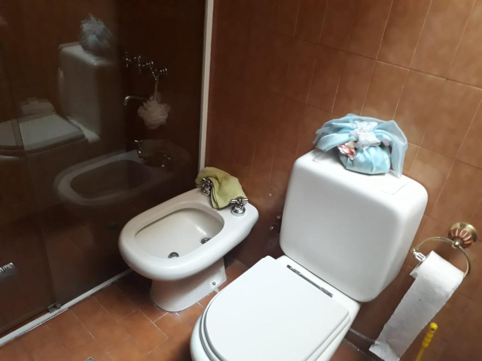 VENTA CASA 3 DORMITORIOS BARRIO PARQUE CHACABUCO — foto 3
