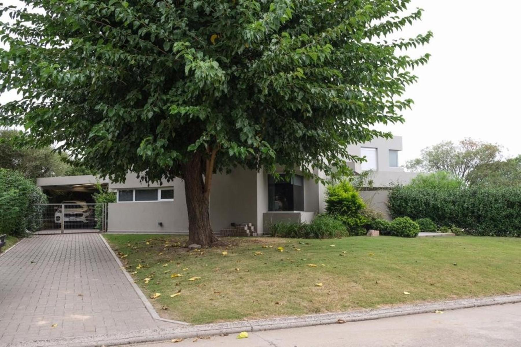 VENTA EXCLUSIVA CASA TRES DORMITORIOS EN BARRIO LOS CIELOS VALLE ESCONDIDO — foto 7