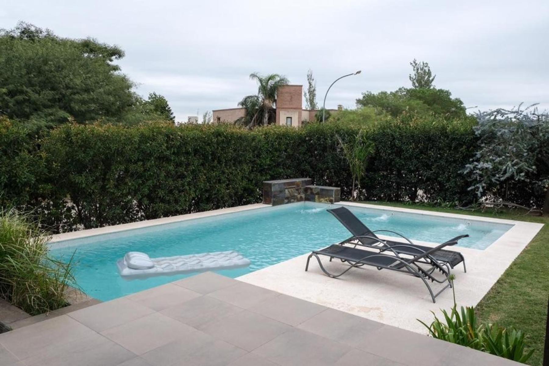 VENTA EXCLUSIVA CASA TRES DORMITORIOS EN BARRIO LOS CIELOS VALLE ESCONDIDO — foto 8