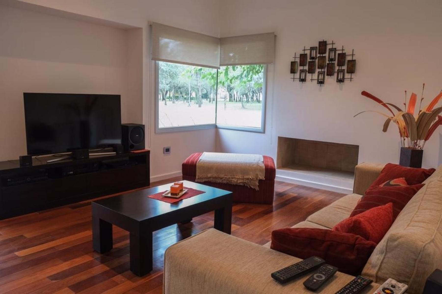VENTA EXCLUSIVA CASA TRES DORMITORIOS EN BARRIO LOS CIELOS VALLE ESCONDIDO — foto 10