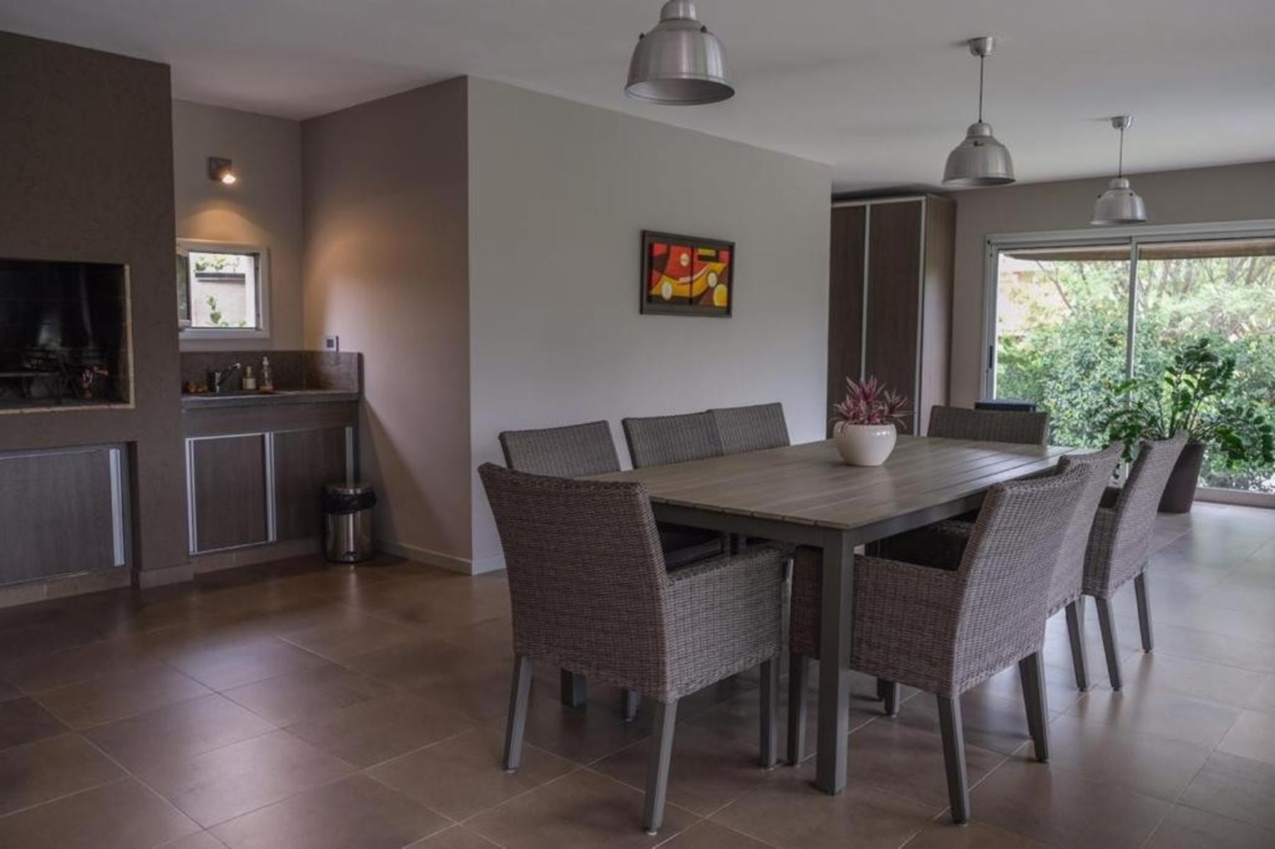 VENTA EXCLUSIVA CASA TRES DORMITORIOS EN BARRIO LOS CIELOS VALLE ESCONDIDO — foto 15