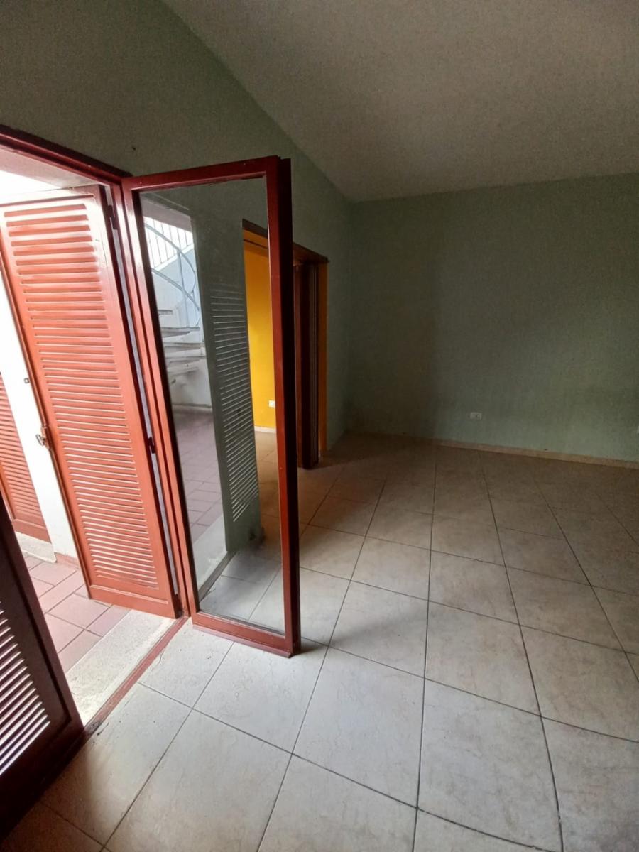ALQUILER CASA 3 DORMITORIOS BARRIO CENTRO CON PATIO Y TERRAZA - 10