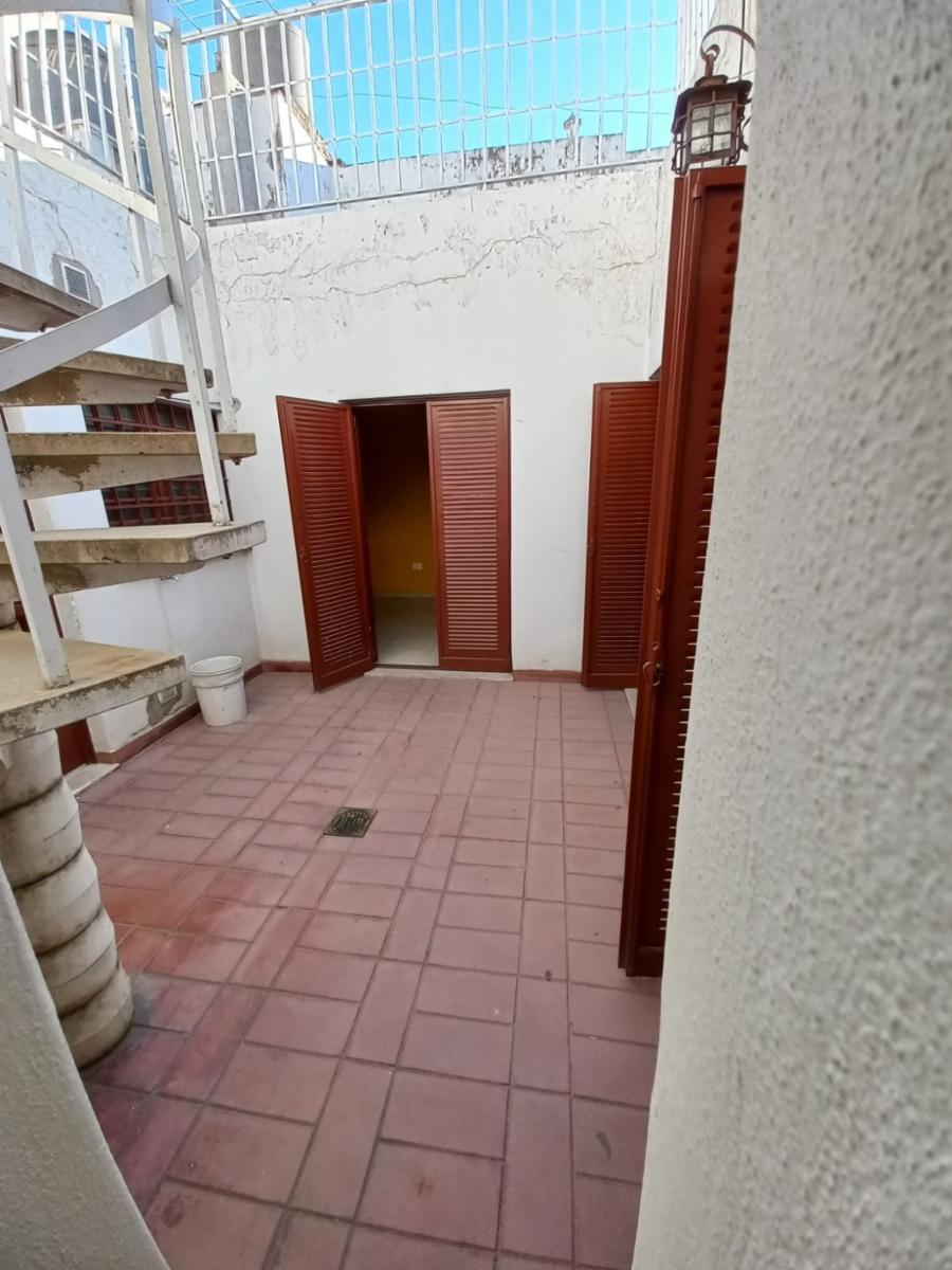 ALQUILER CASA 3 DORMITORIOS BARRIO CENTRO CON PATIO Y TERRAZA - 11