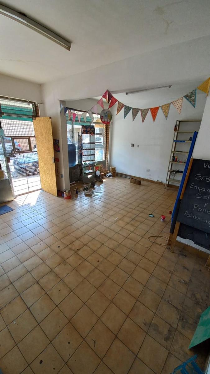 ALQUILER LOCAL COMERCIAL ABERDI CALLE CHACO ESQUINA DEAN FUNES - 4