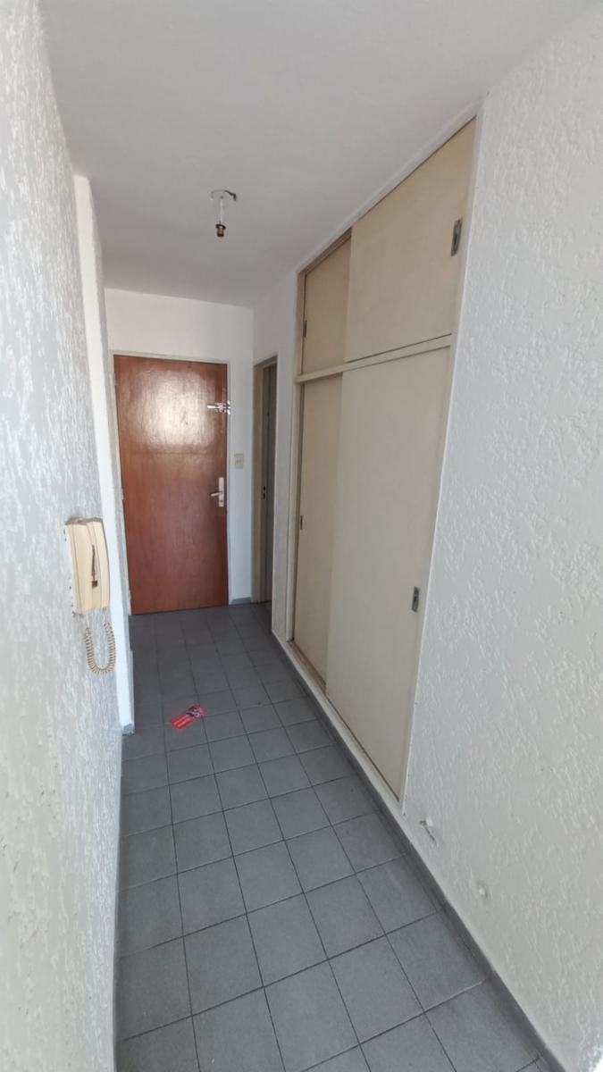 ALQUILER MONOAMBIENTE FRENTE A PLAZA COLON BARRIO ALBERDI CORDOBA - 6